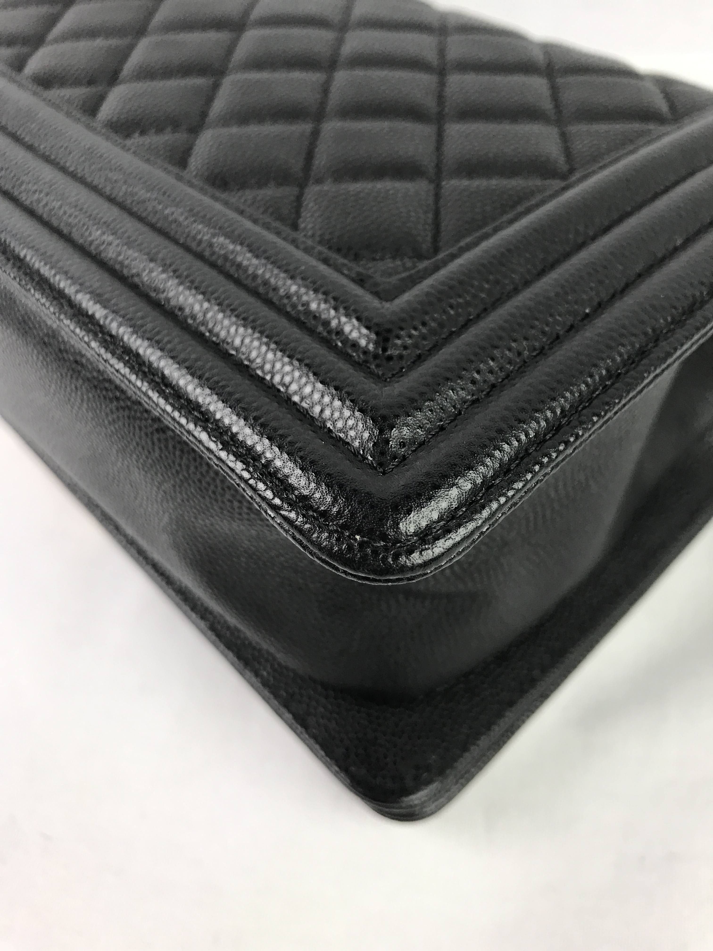 Black Caviar Medium Boy Bag w/Shiny LGHW
