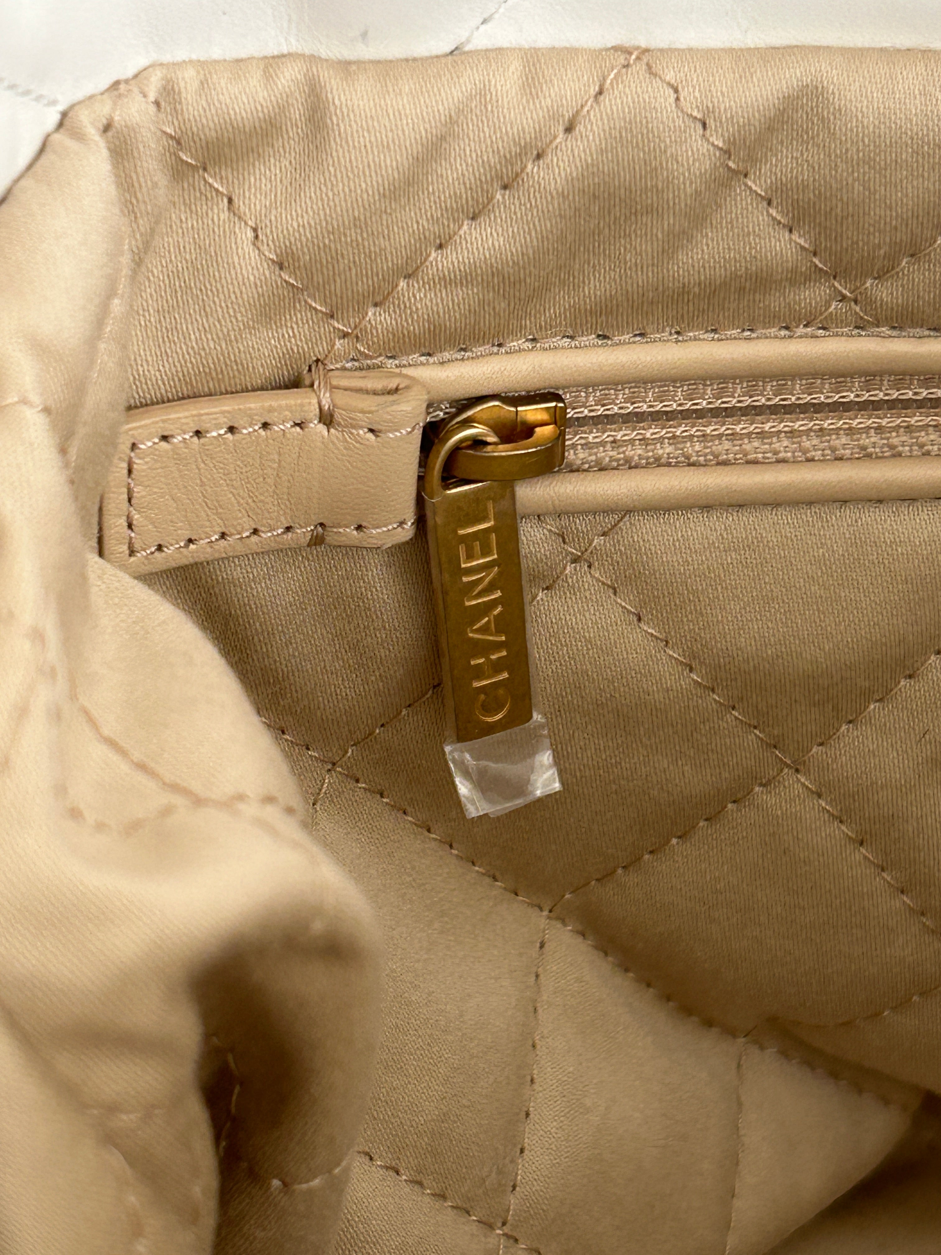 22 White Calfskin Medium Hobo Bag w/AGHW - Haute Classics