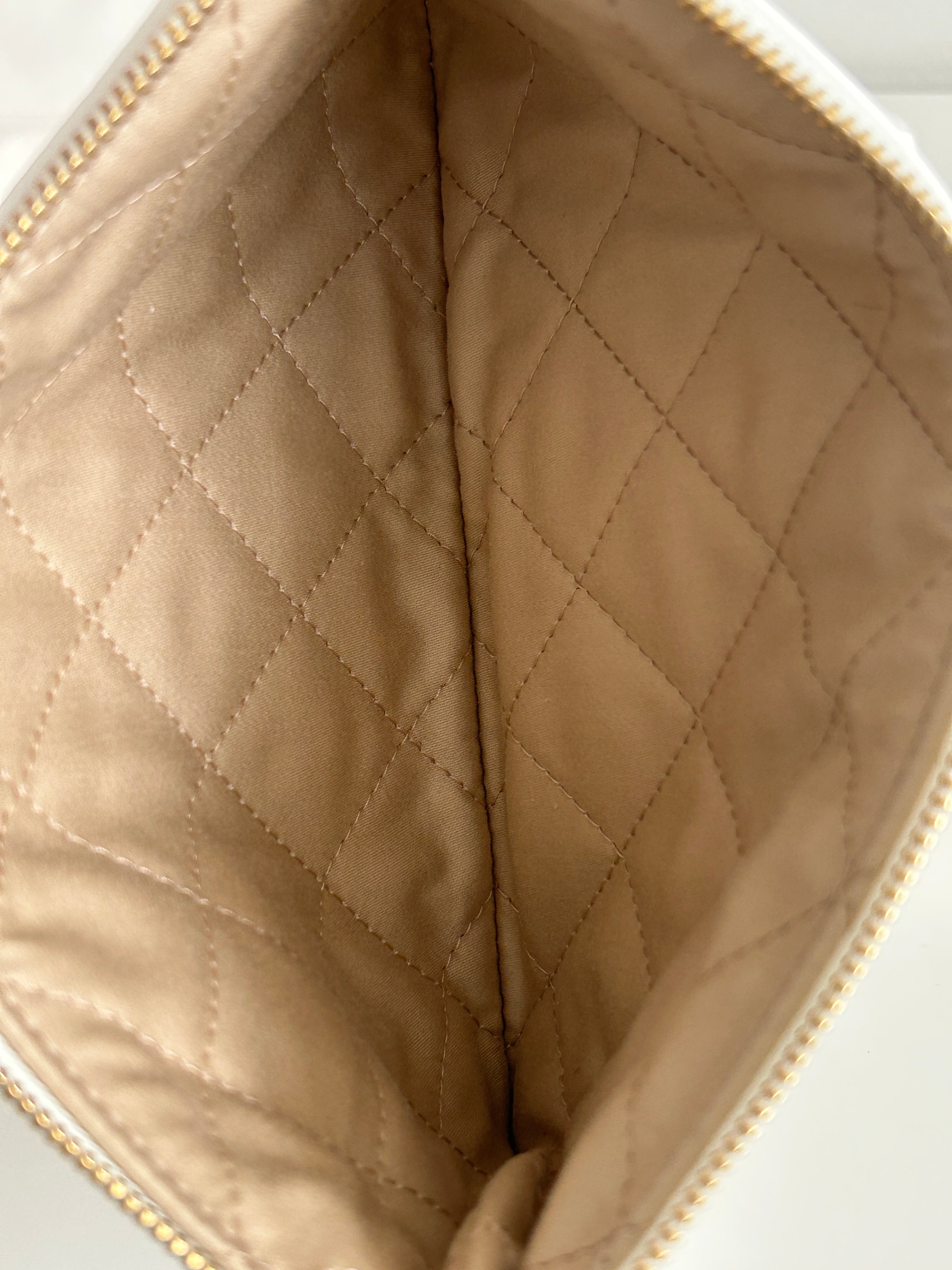22 White Calfskin Medium Hobo Bag w/AGHW - Haute Classics