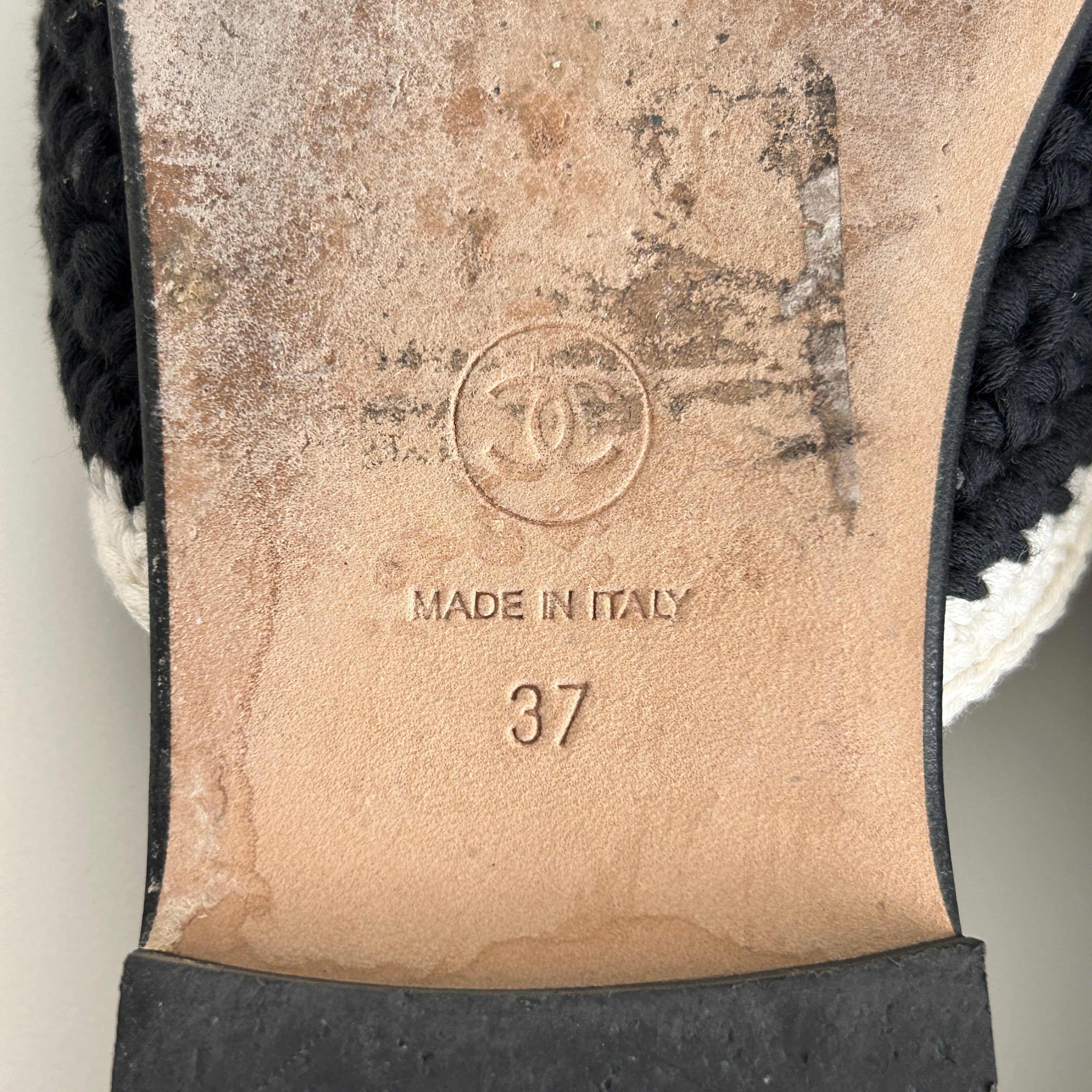 Black/White 2023 Knit CC Logo Mules - Haute Classics