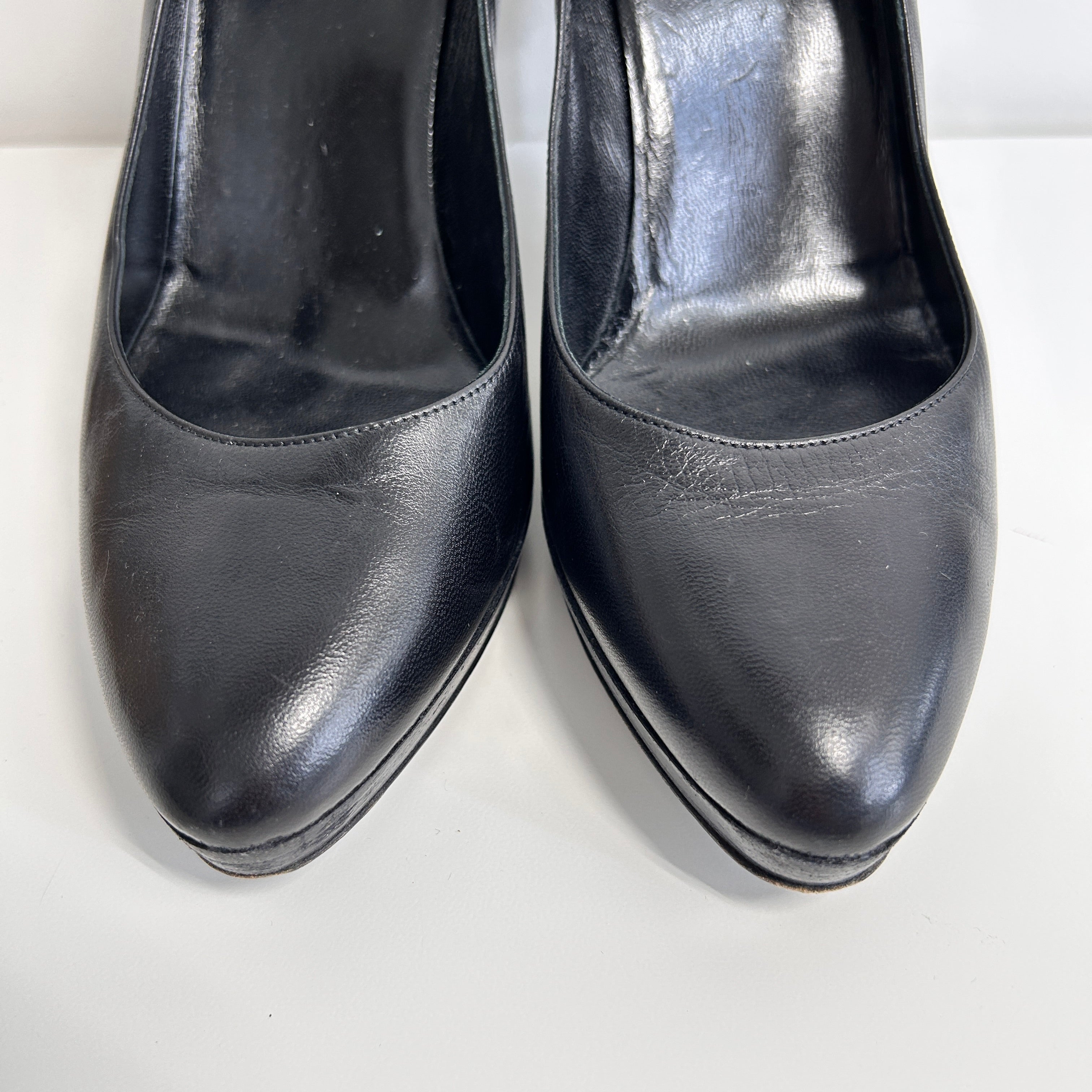 Black Leather Bamboo Accent Pumps