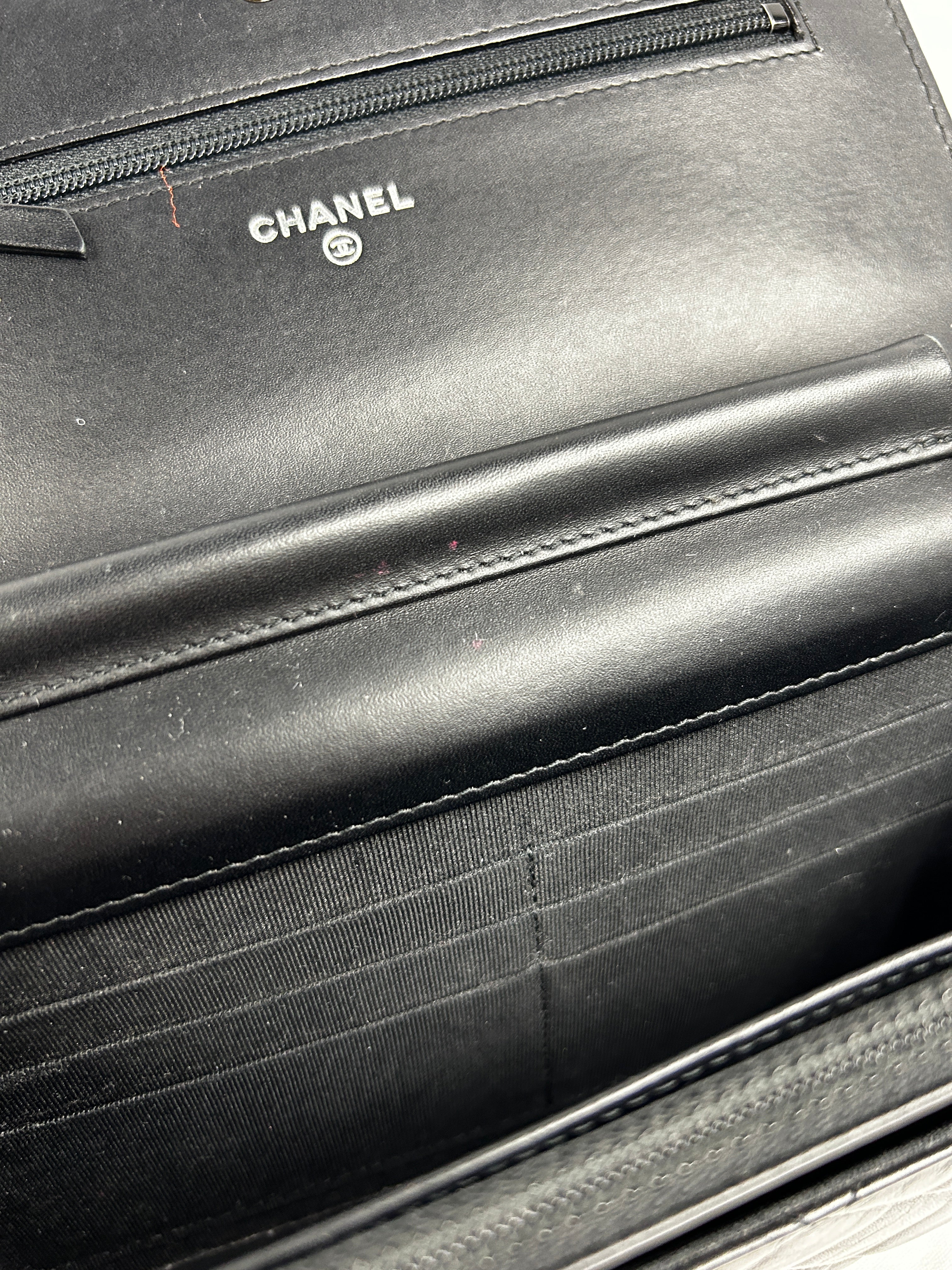 Black Quilted Aged Calfskin Charm Reissue Wallet On Chain w/RHW