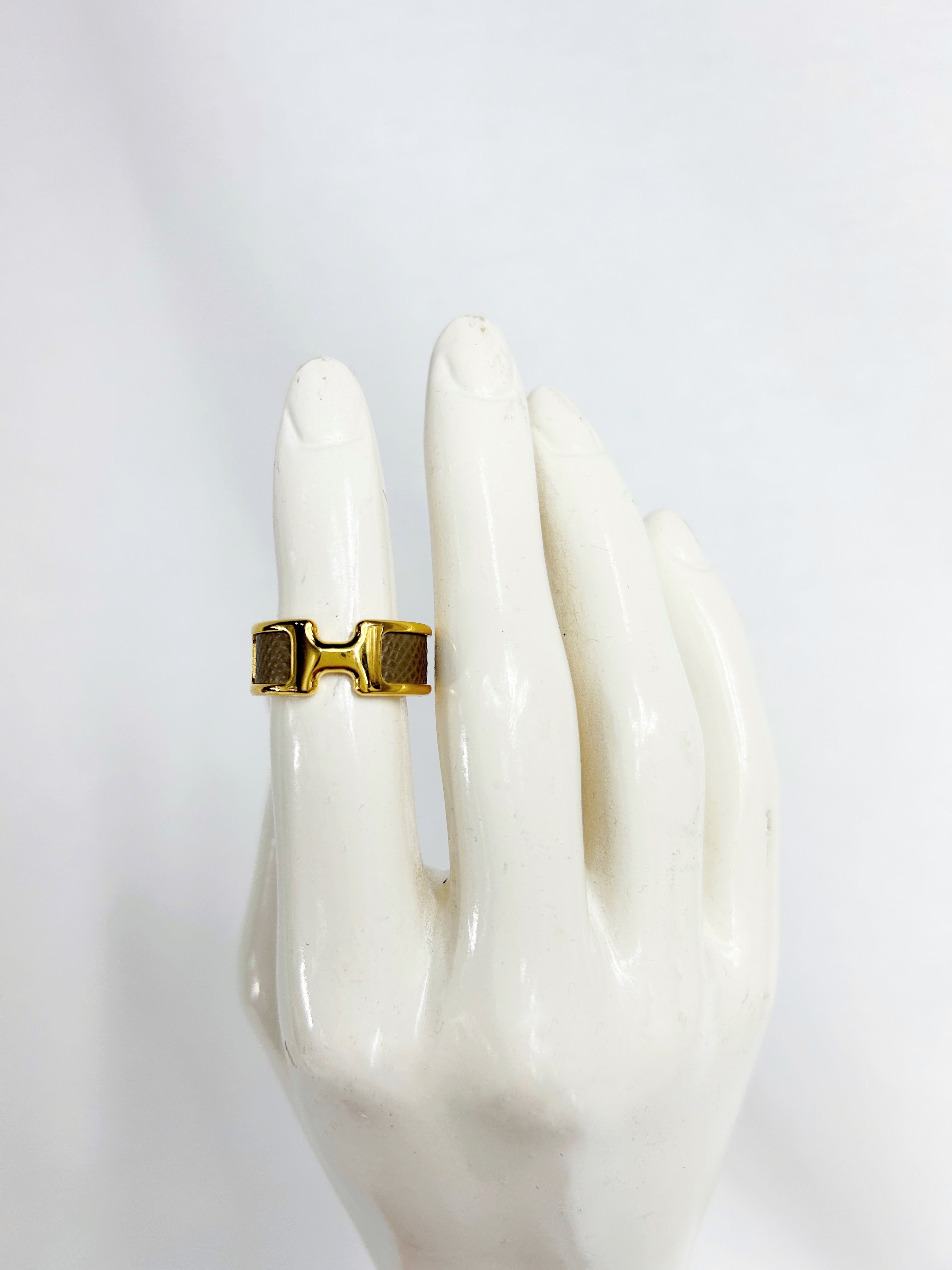 Etoupe Epsom Calfskin Leather Gold Plated Olympe PM Ring