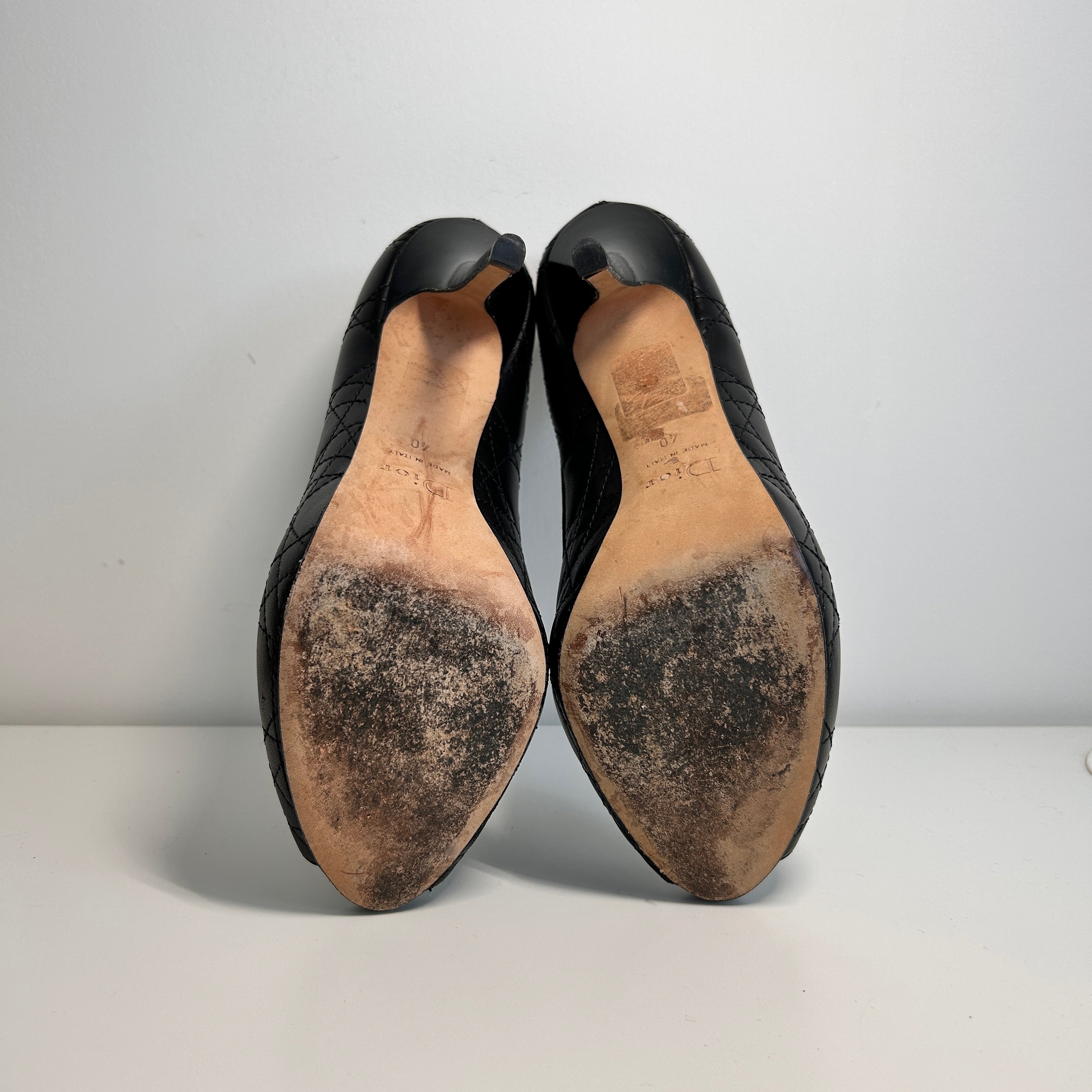 Black Cannage Pattern Leather Pumps