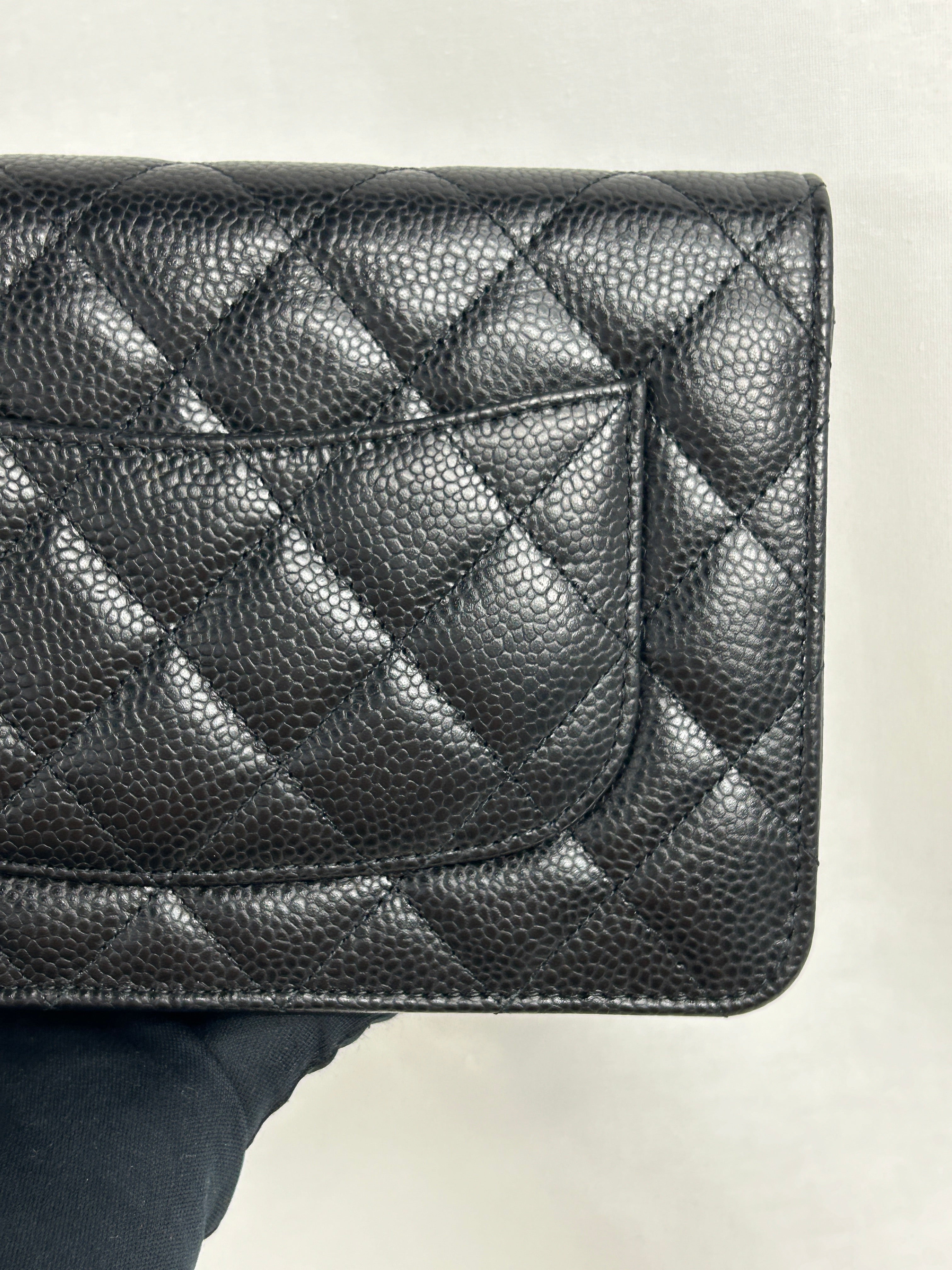 Black Caviar Quilted Wallet On Chain w/GHW