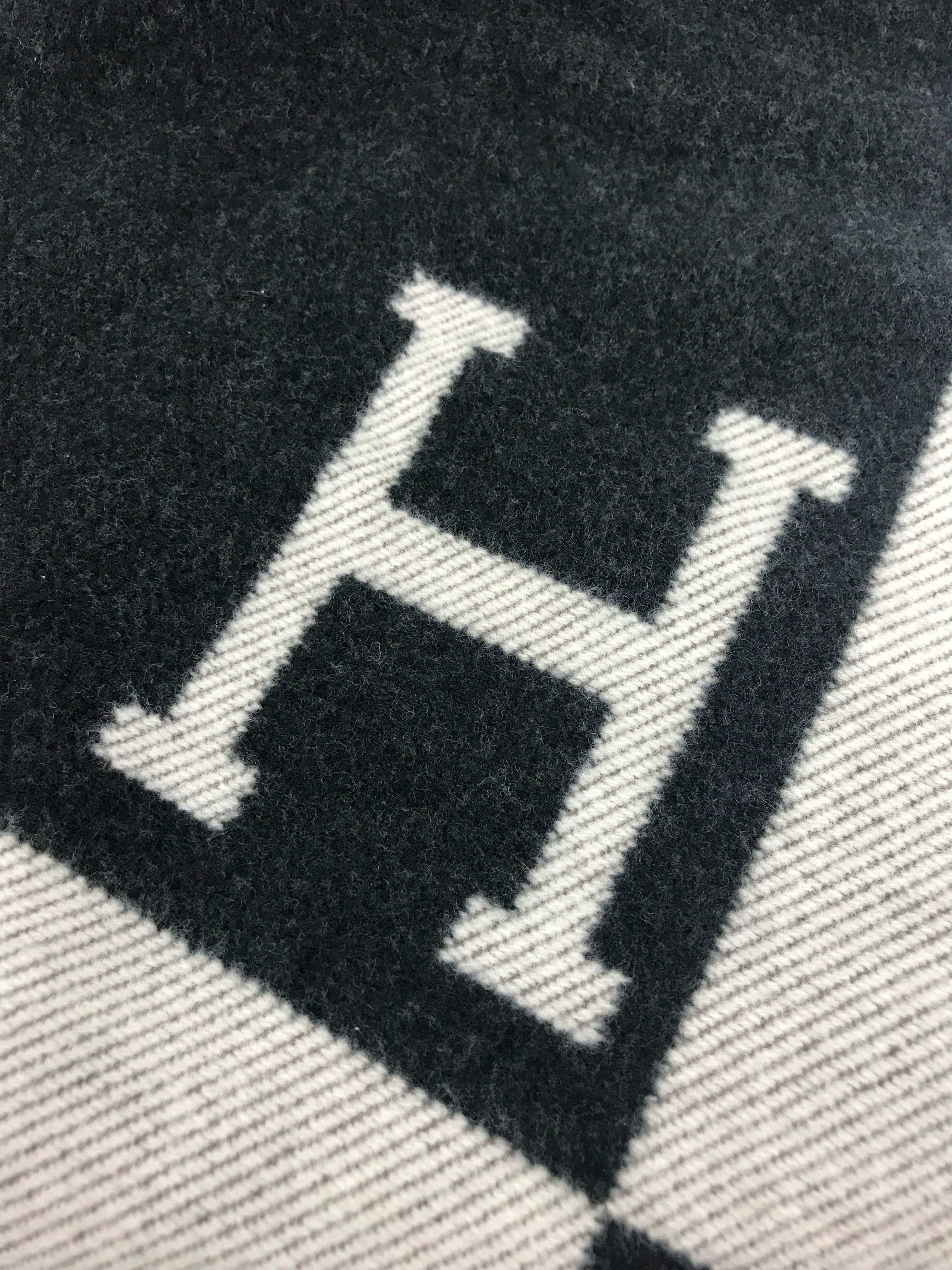 Black/Ecru Avalon III Throw Blanket