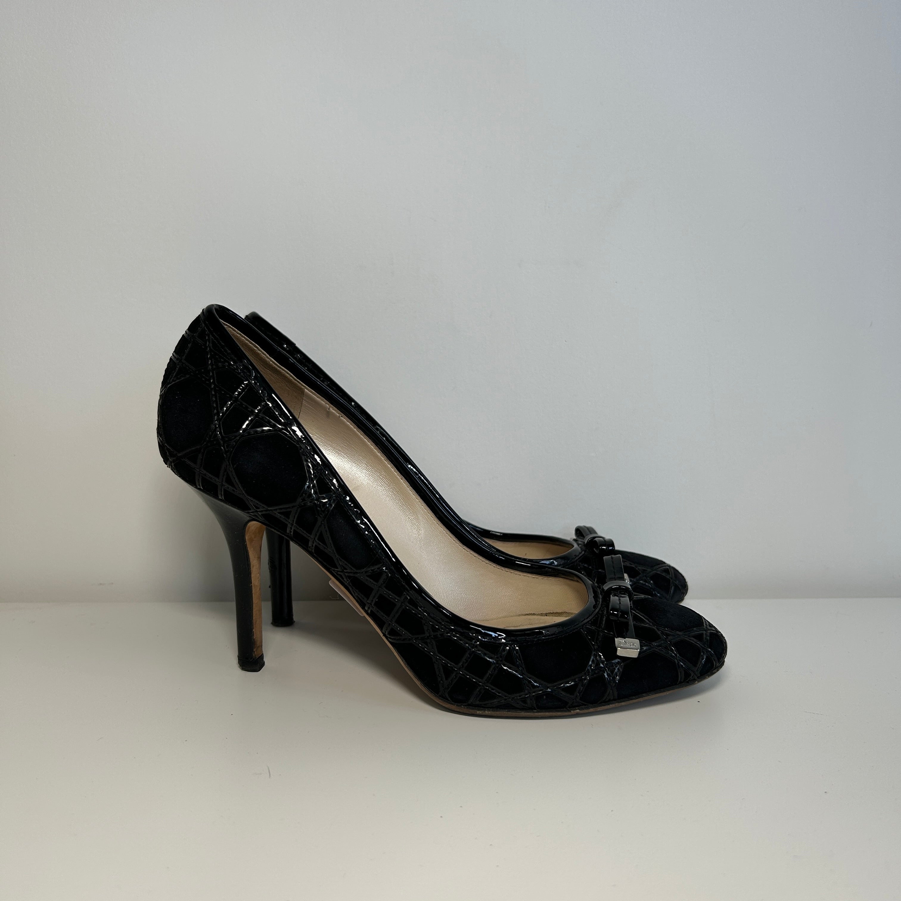 Black Cannage Leather Bow Pumps