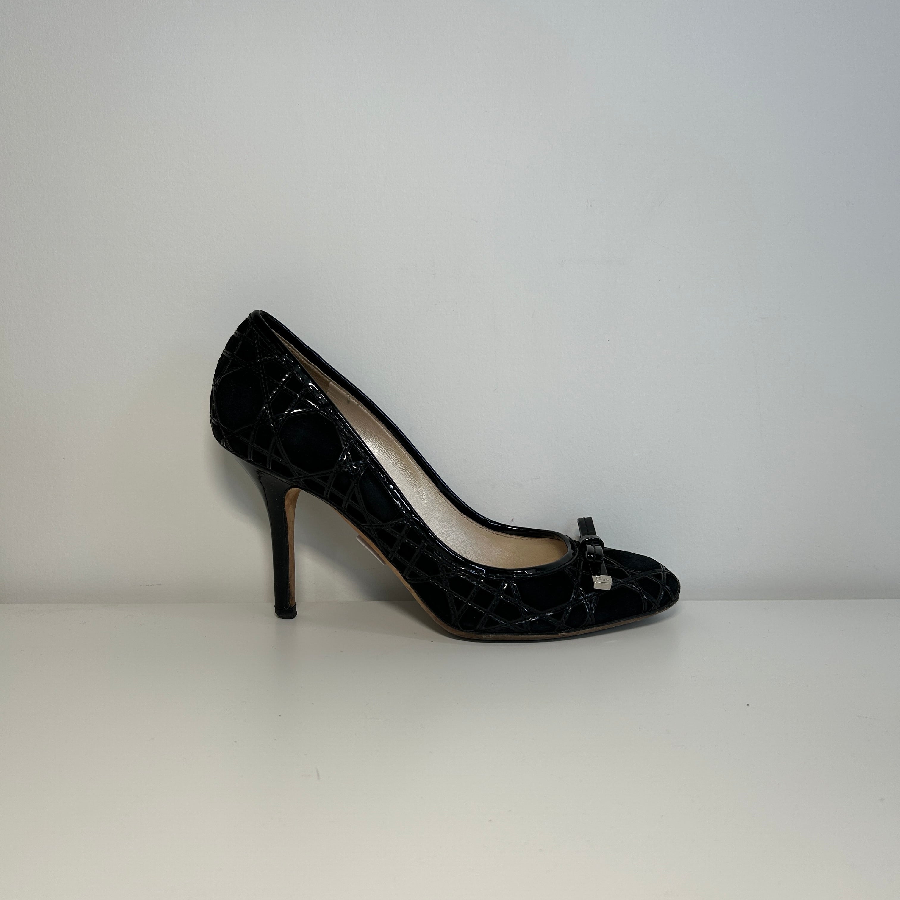 Black Cannage Leather Bow Pumps