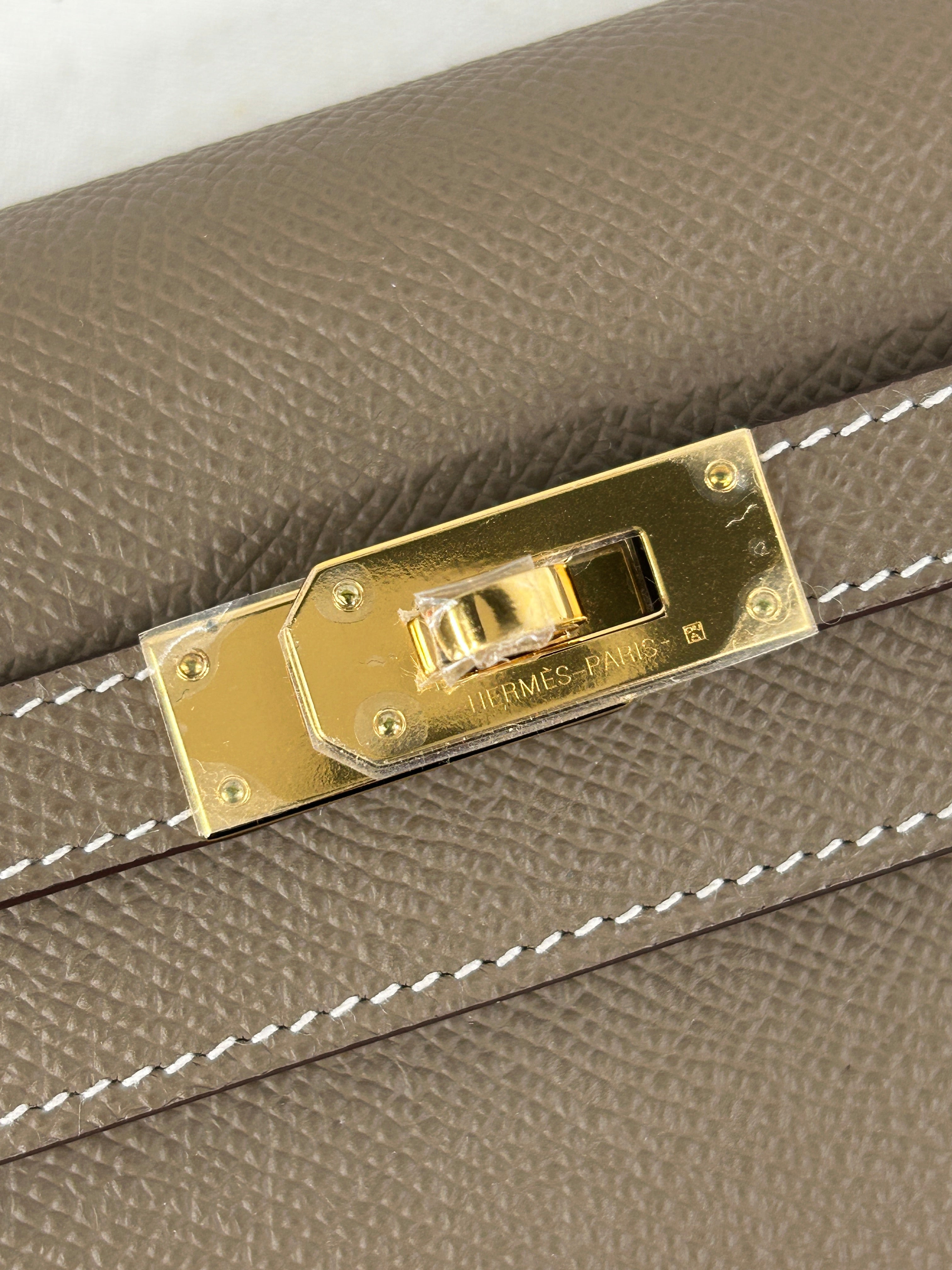 Etoupe Epsom Leather Kelly To Go Wallet w/GHW