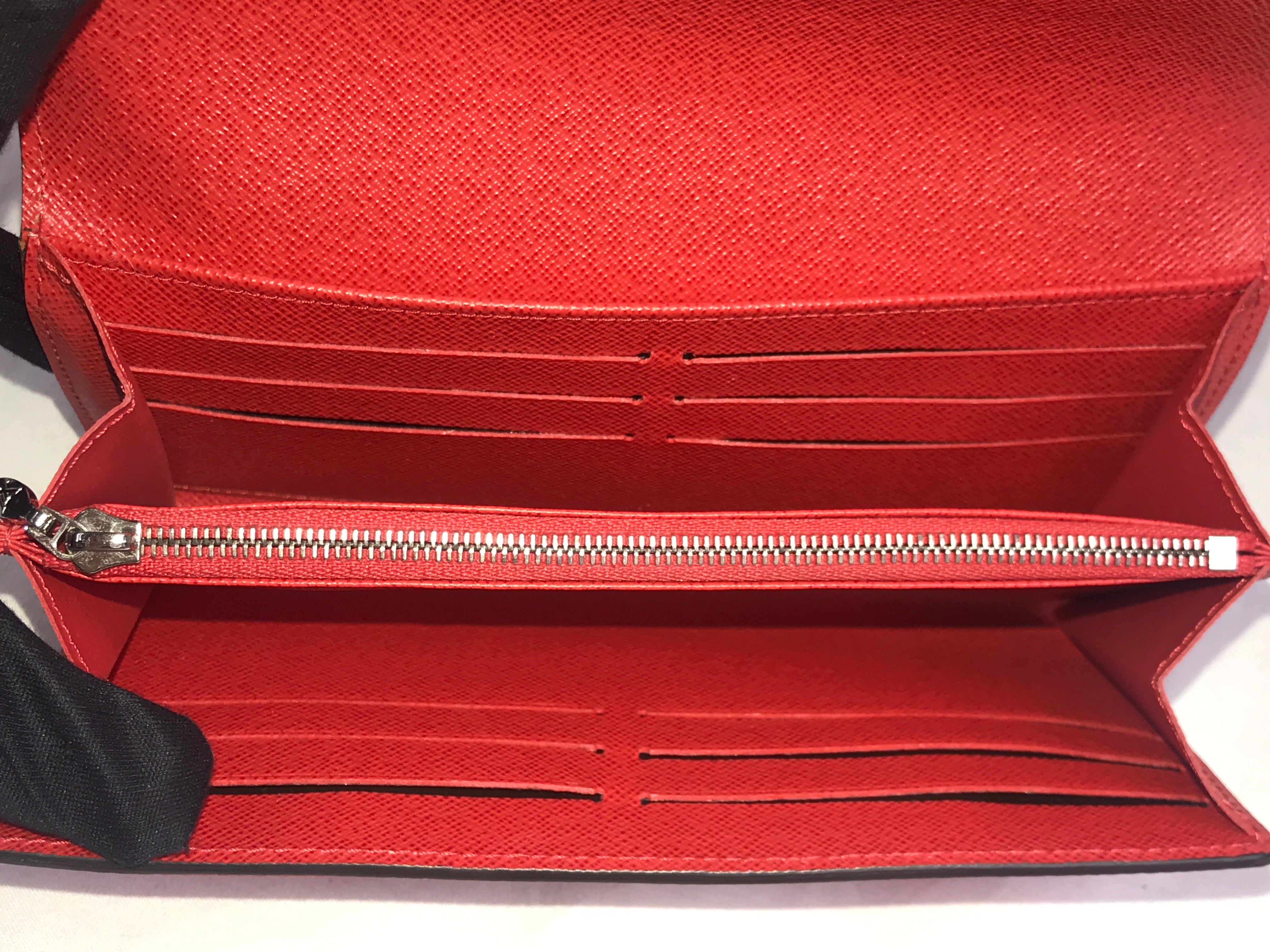 Poppy Epi Leather Twist Wallet W/SHW