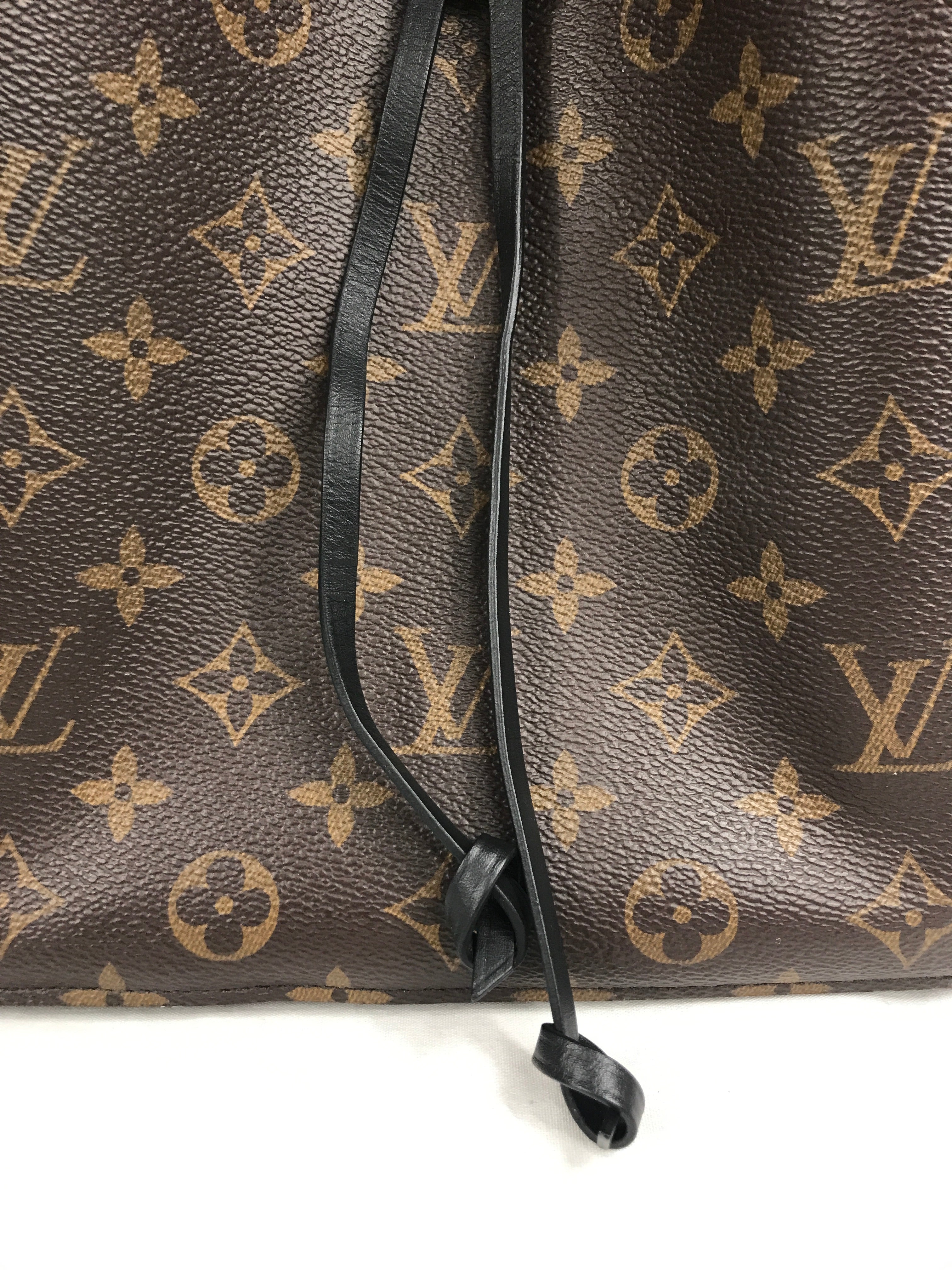 Monogram Coated Canvas Noir NeoNoe MM Bucket Bag w/GHW