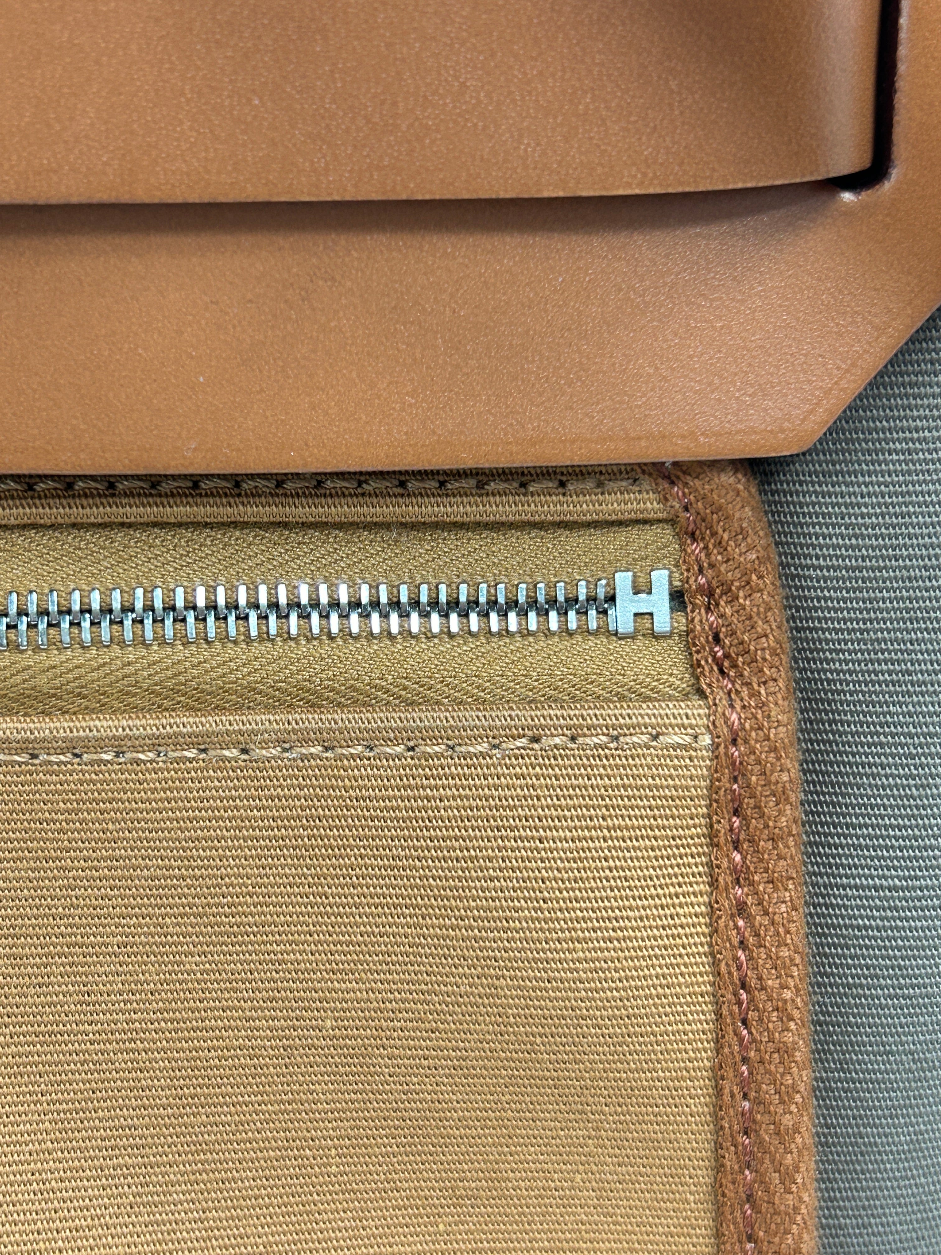 Herbag Etoupe/Dune/Fauve Zip 31 Retourne Verso Bag w/PHW