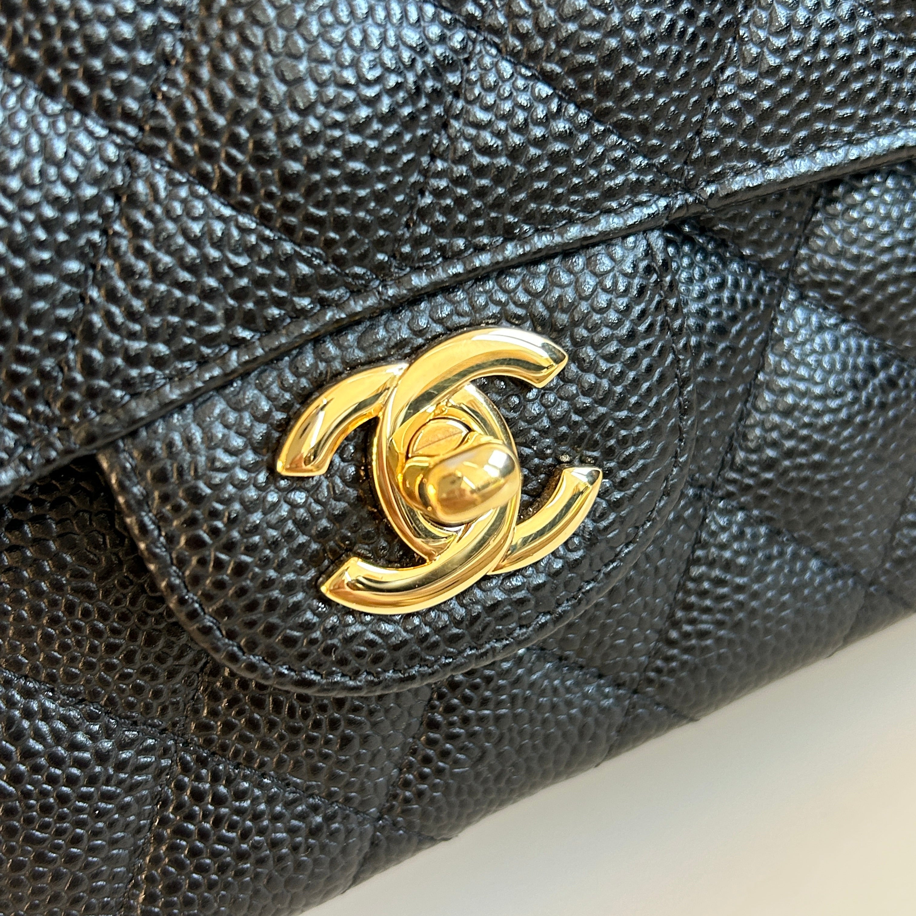 Black Caviar Quilted Medium Double Flap Classic Flap w/GHW