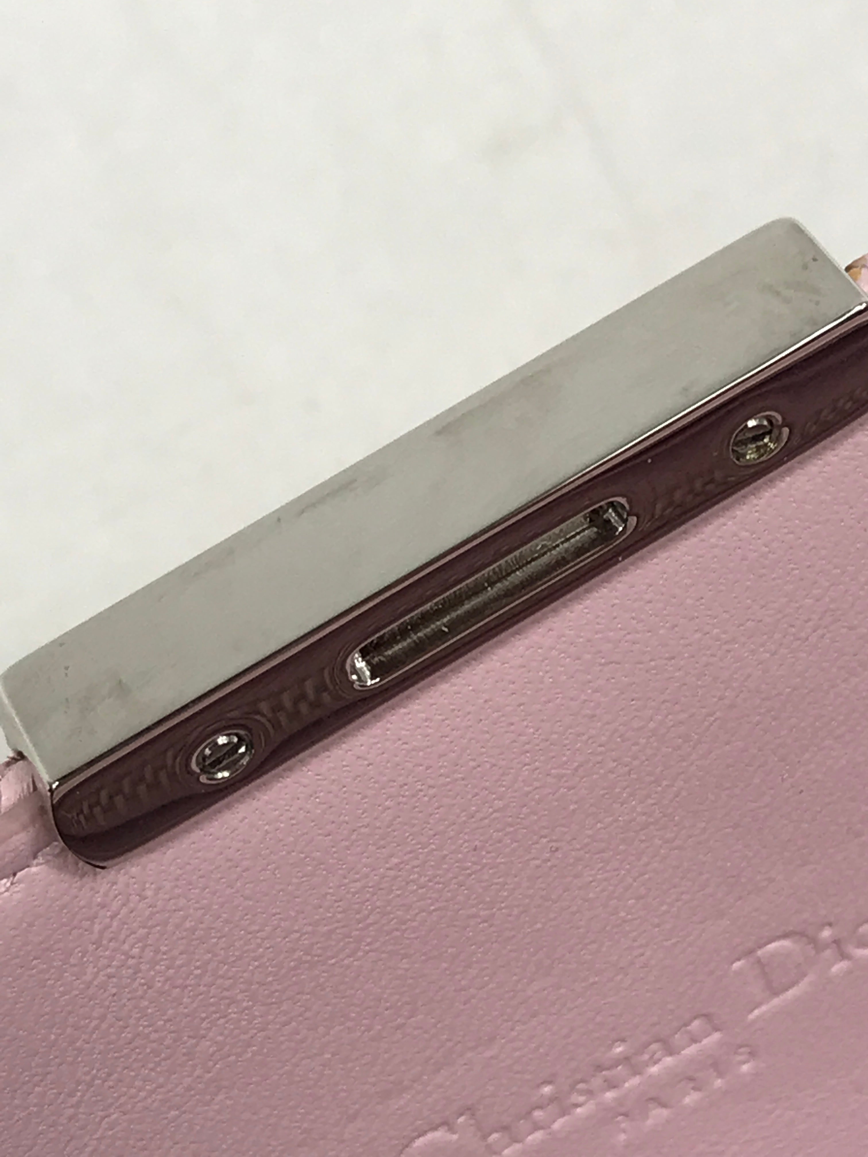 Pink Leather Wallet On Chain W/SHW