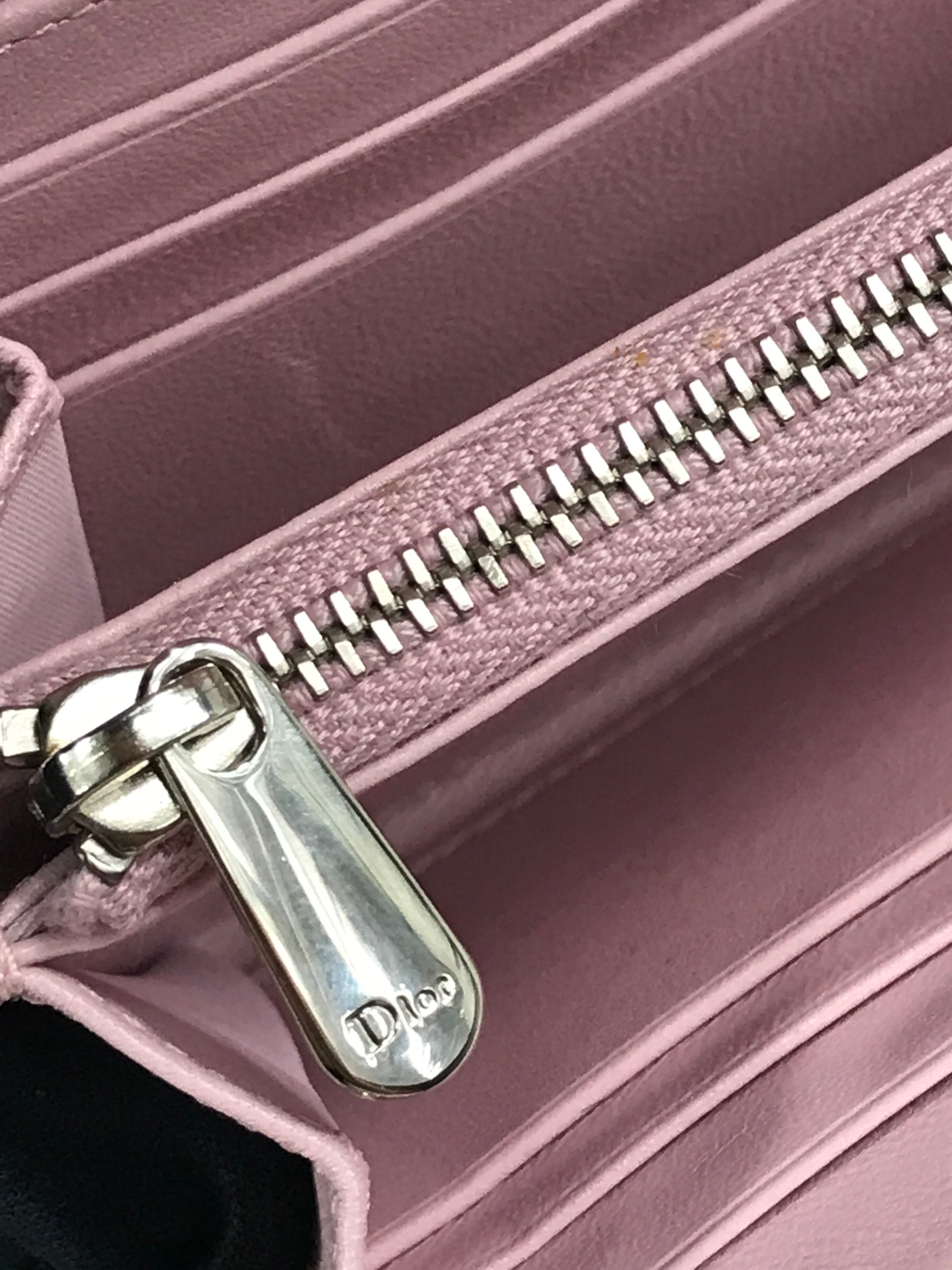 Pink Leather Wallet On Chain W/SHW