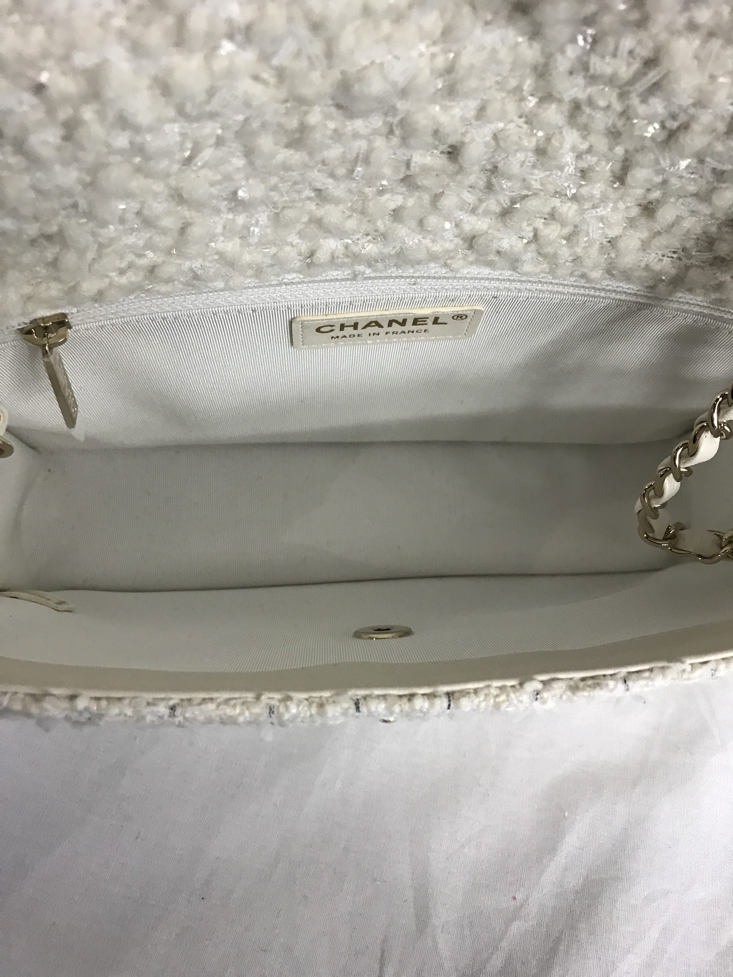 White/ Silver Tweed Flap Medium Classic Bag w/LGHW