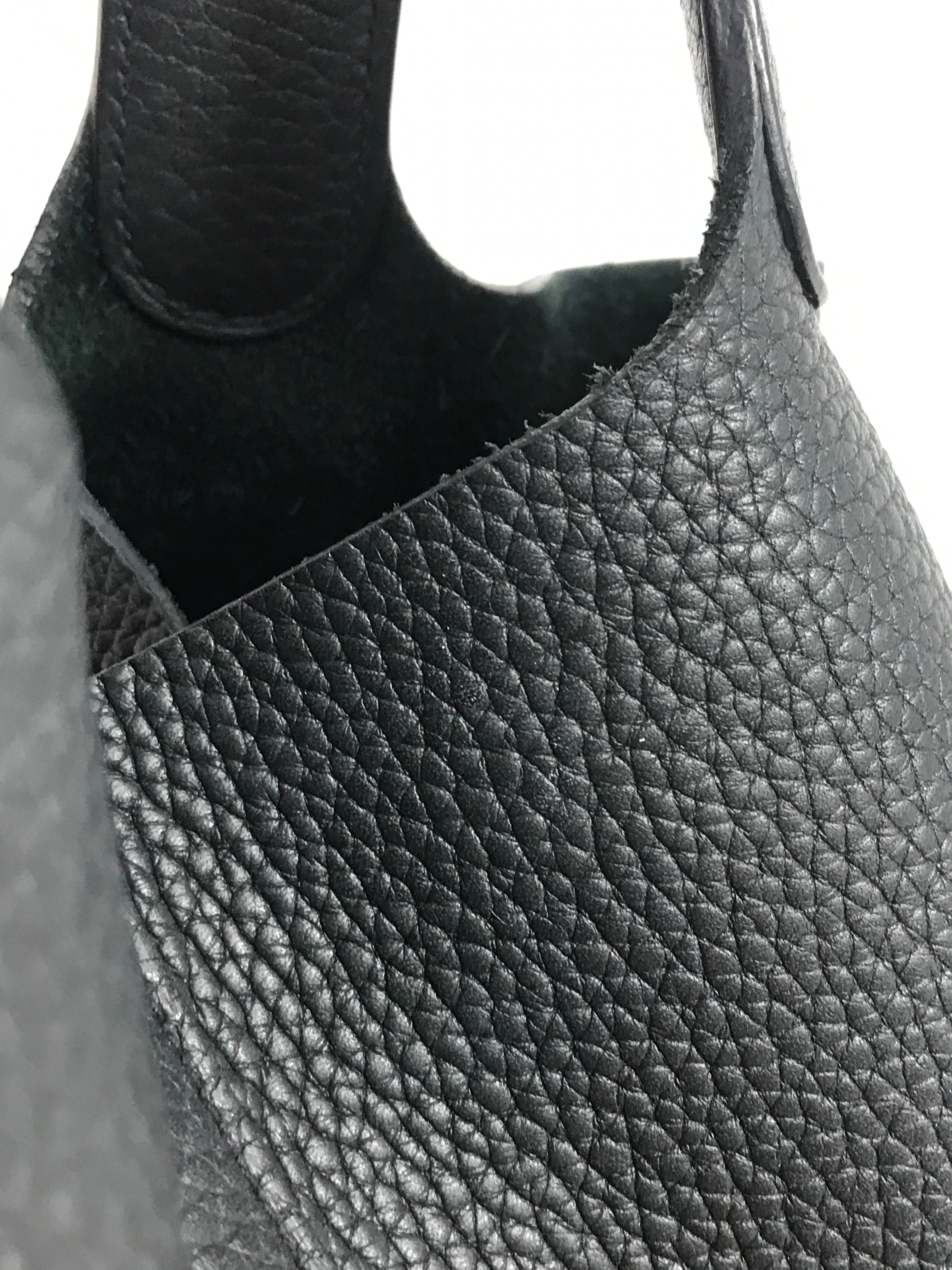 Black Clemence Picotin 22 W/PHW