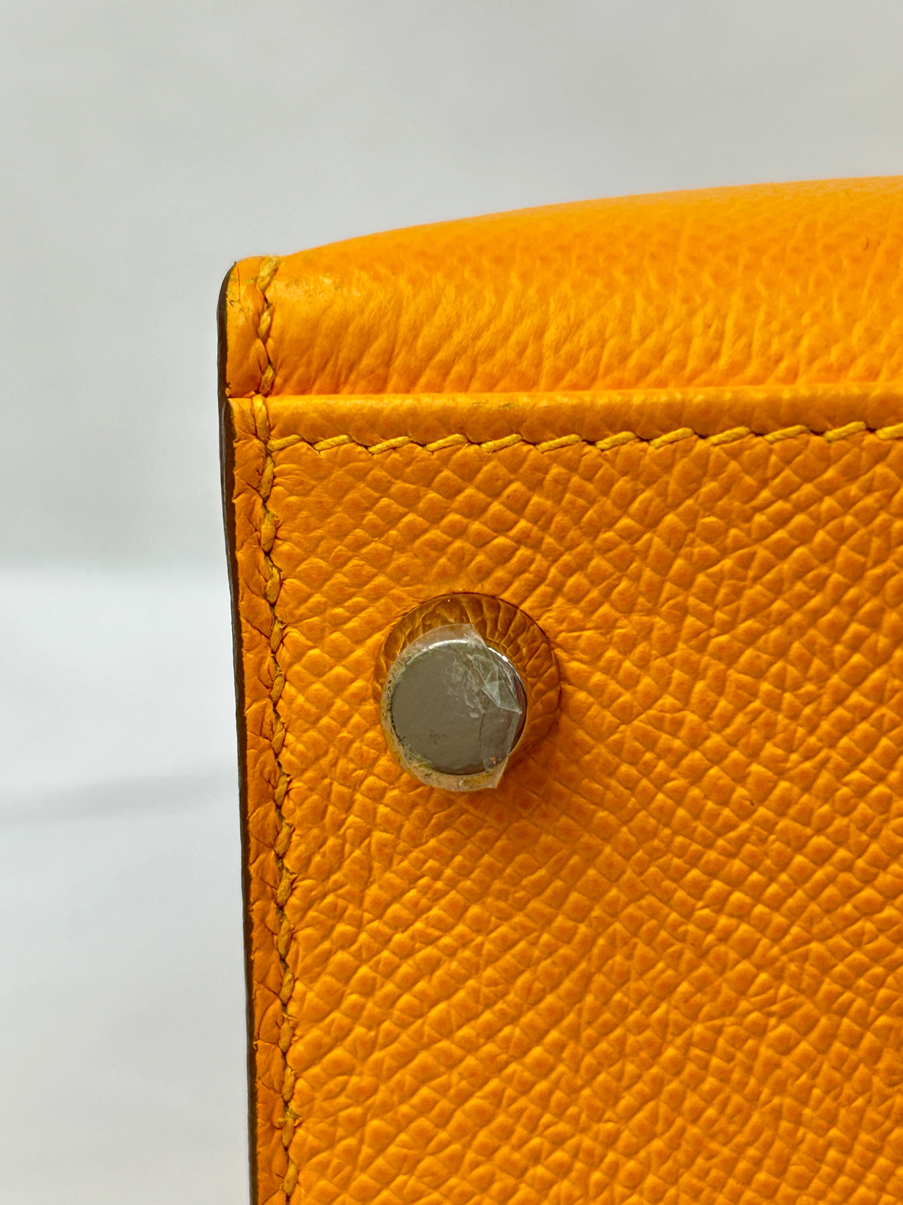 Jaune D’or Espom Leather Seller Kelly 28 w/ PHW