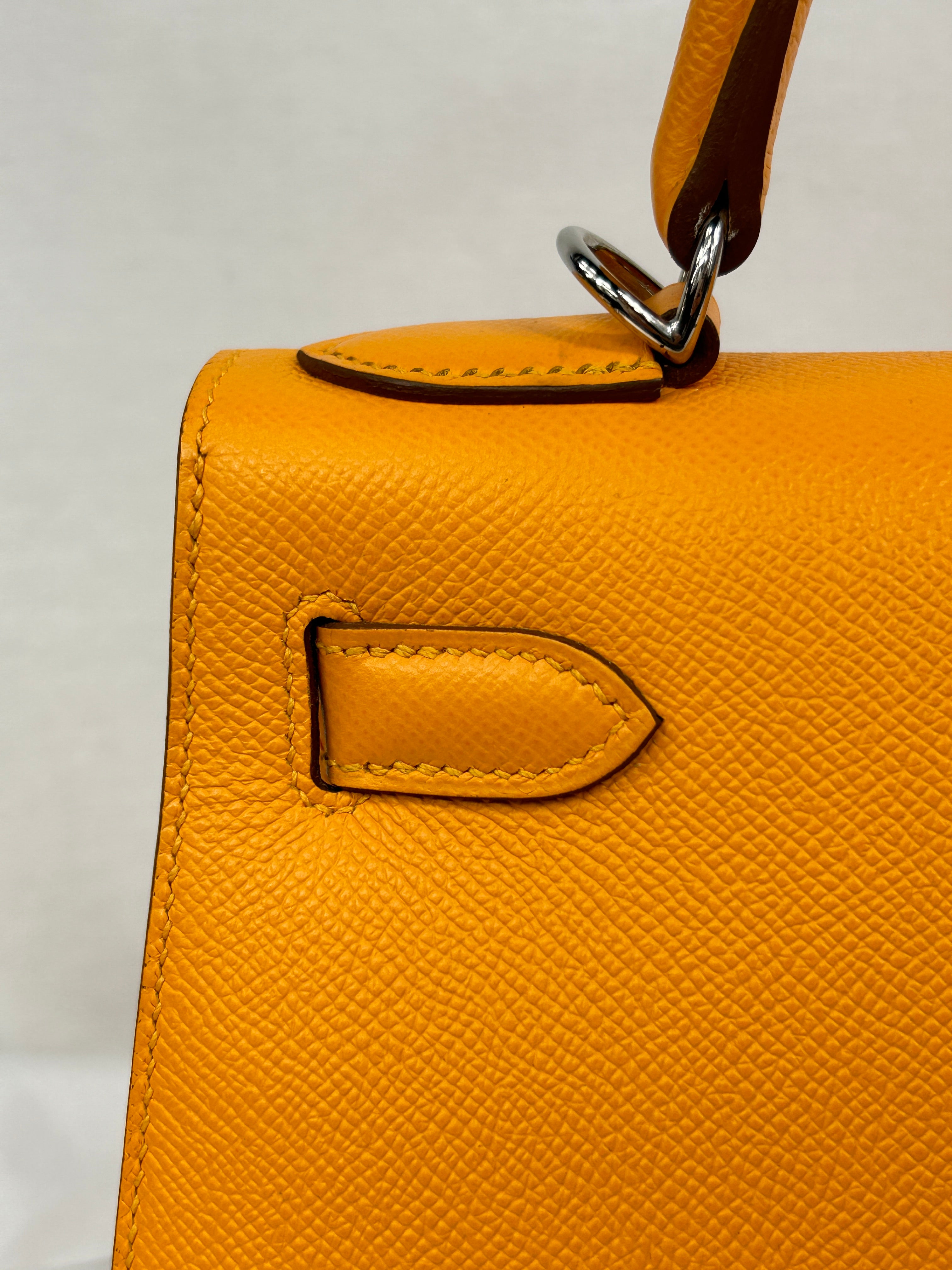 Jaune D’or Espom Leather Seller Kelly 28 w/ PHW