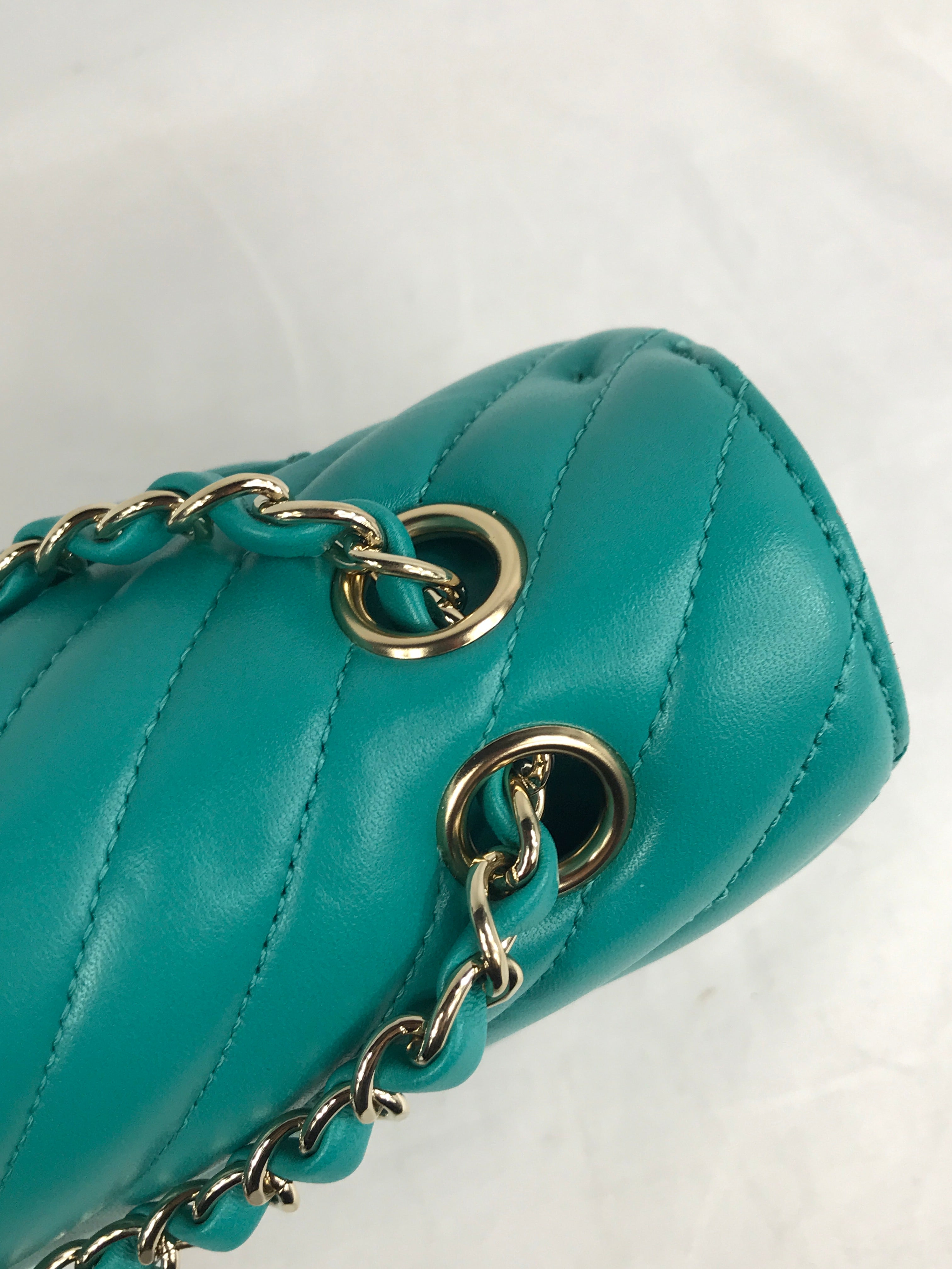 Turquoise Cheveron Lambskin Medium Double Flap W/GHW