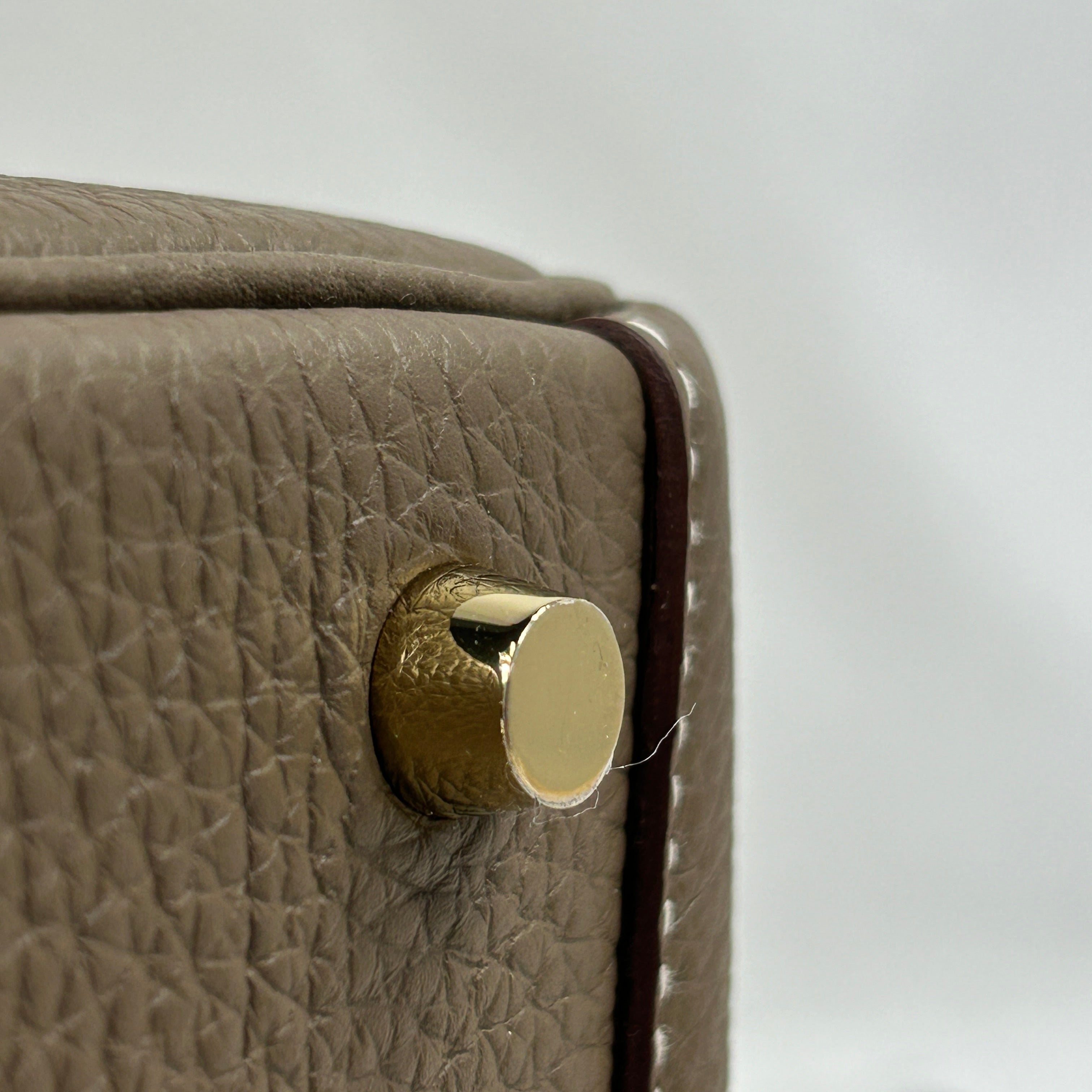 Etoupe Togo Leather Lindy 26 w/GHW