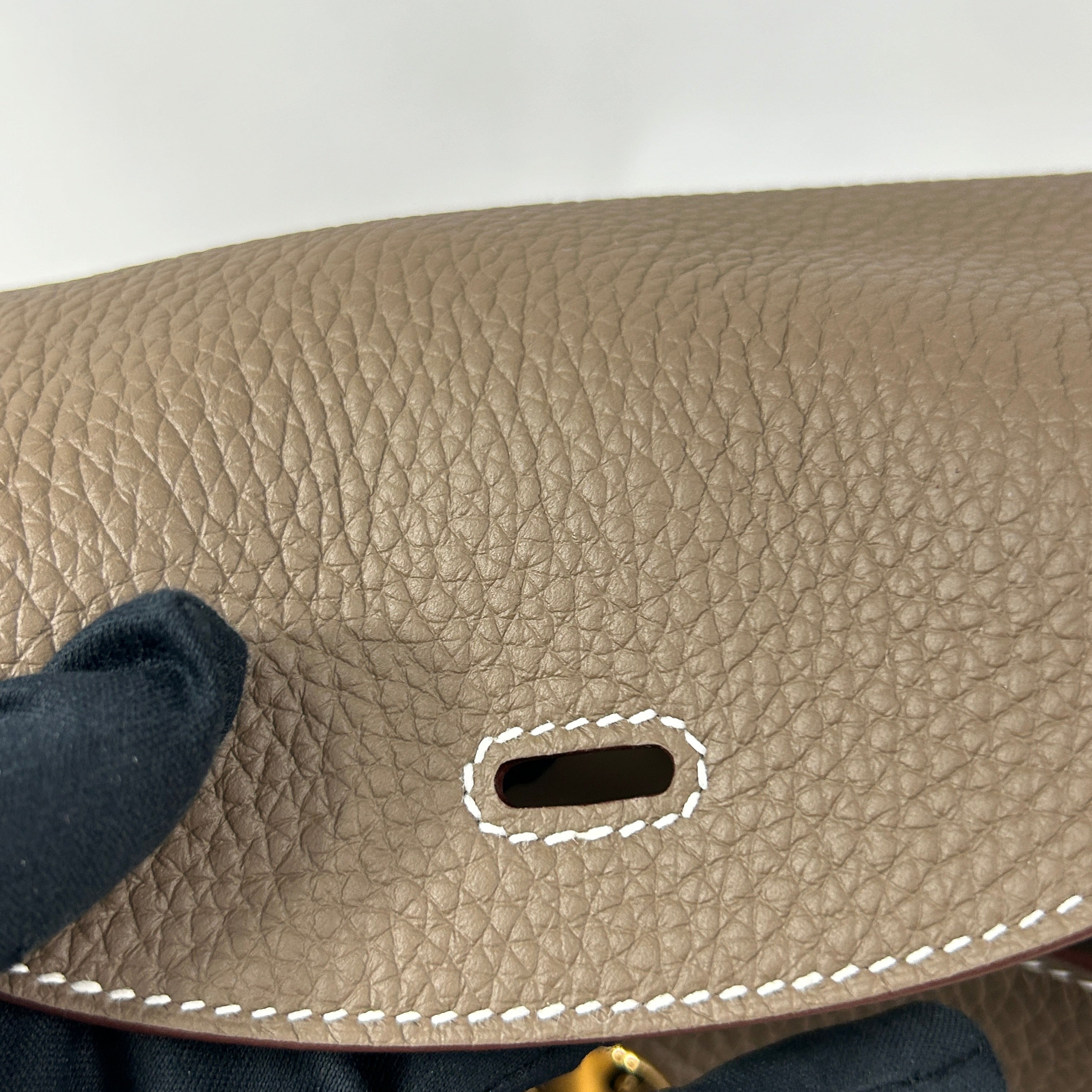 Etoupe Togo Leather Lindy 26 w/GHW