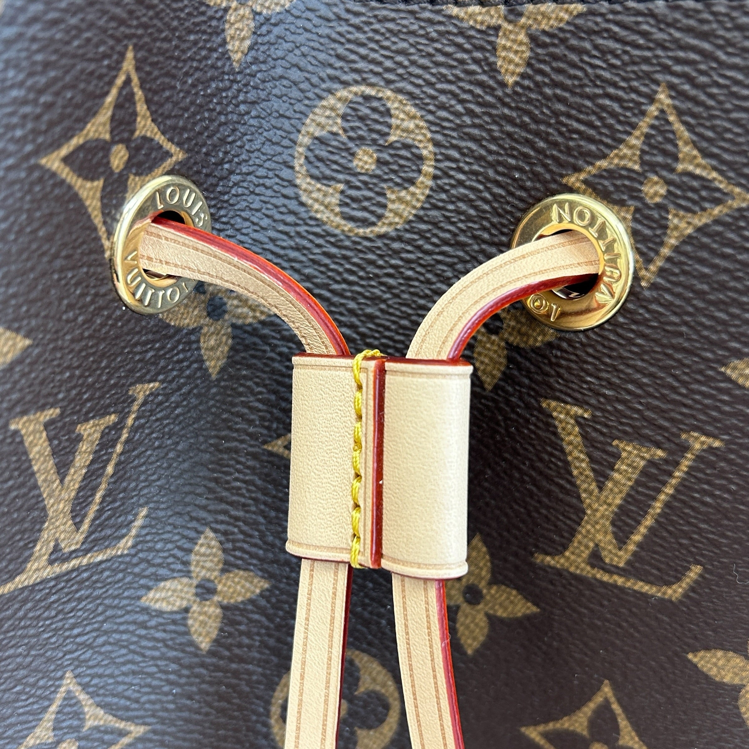Monogram Canvas NeoNoe BB Bag w/GHW - Haute Classics