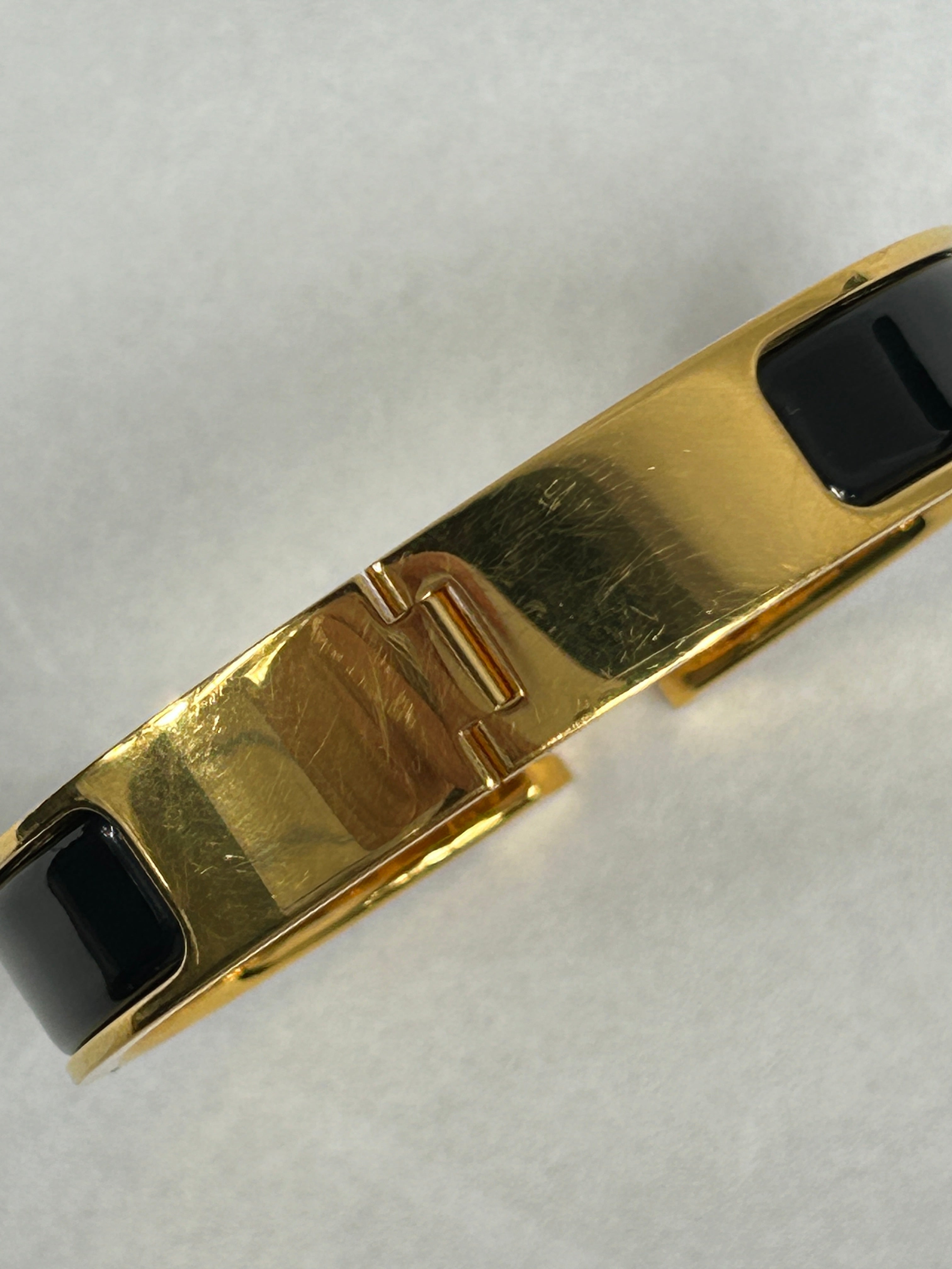 Black Enamel Yellow Gold Clic H Bracelet