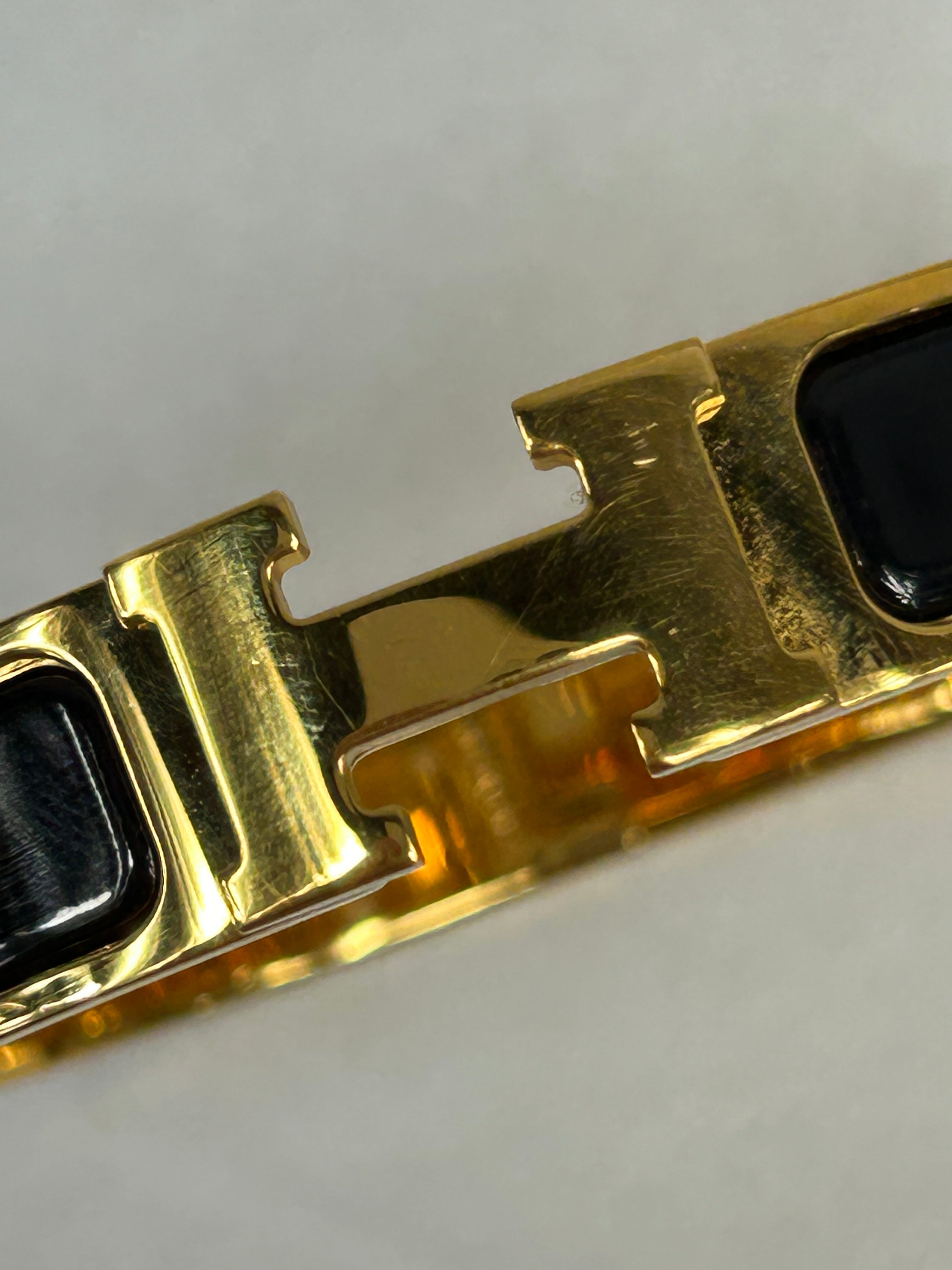 Black Enamel Yellow Gold Clic H Bracelet