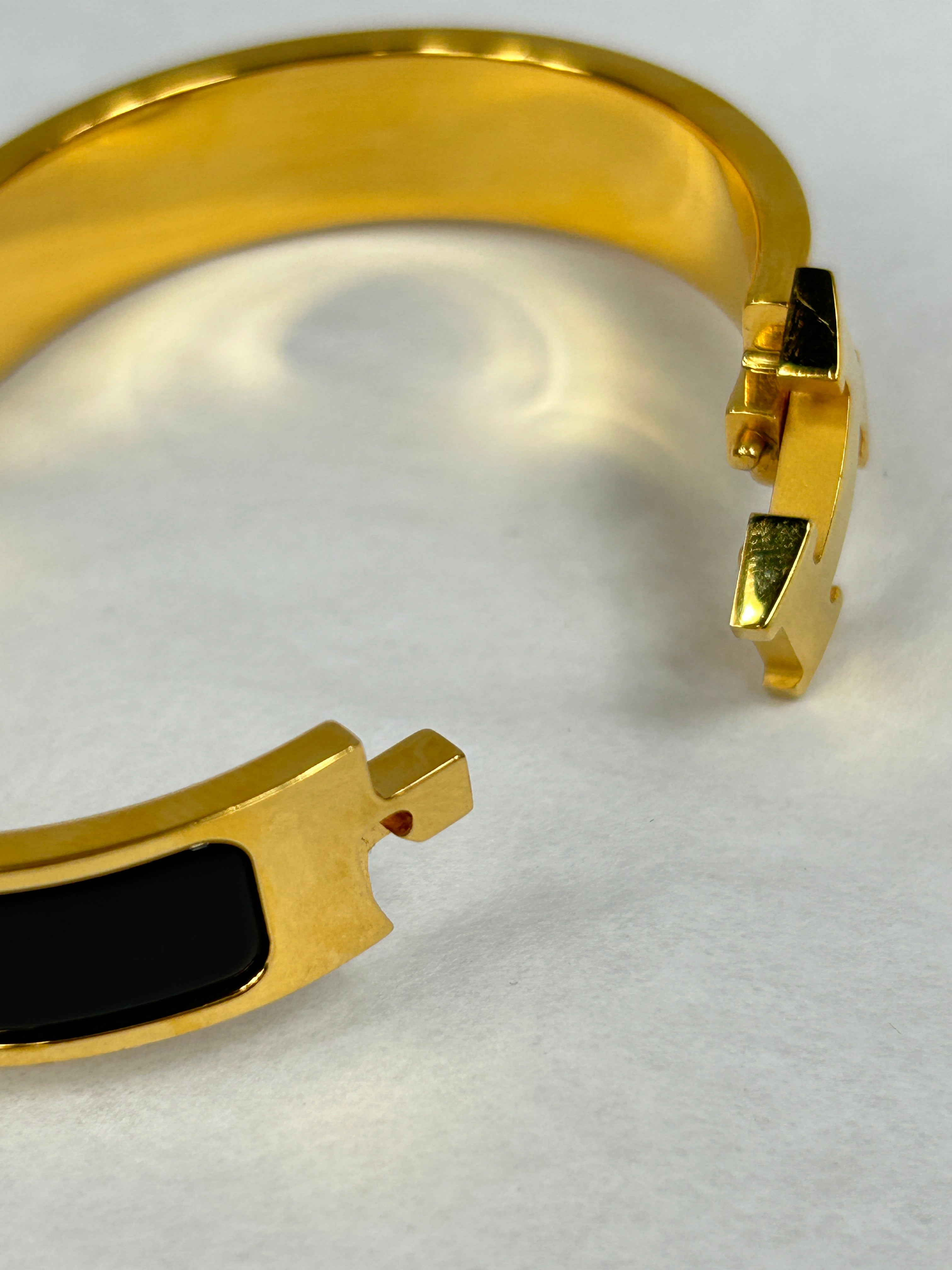 Black Enamel Yellow Gold Clic H Bracelet