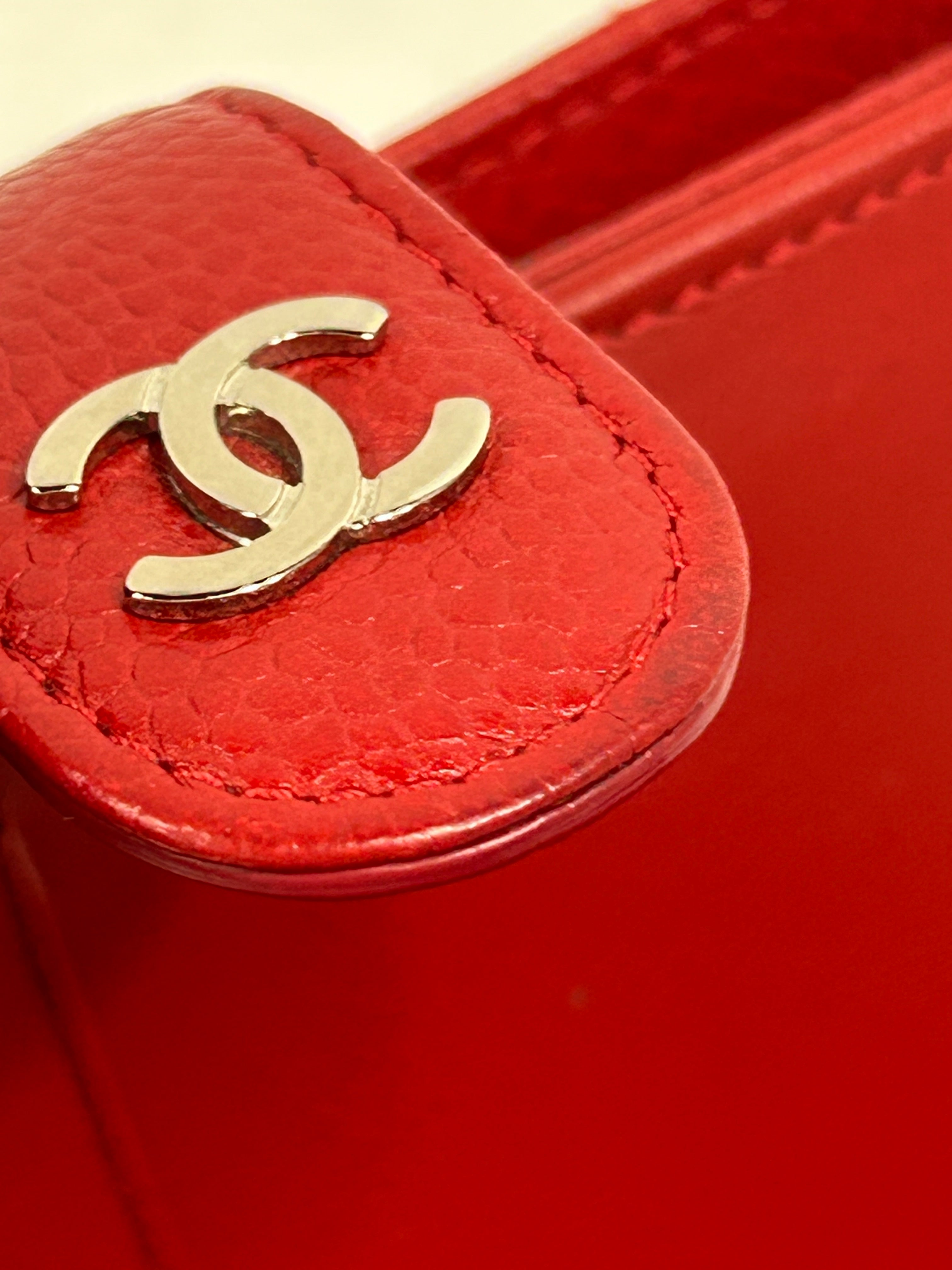 Red Caviar Bifold French Wallet w/SHW