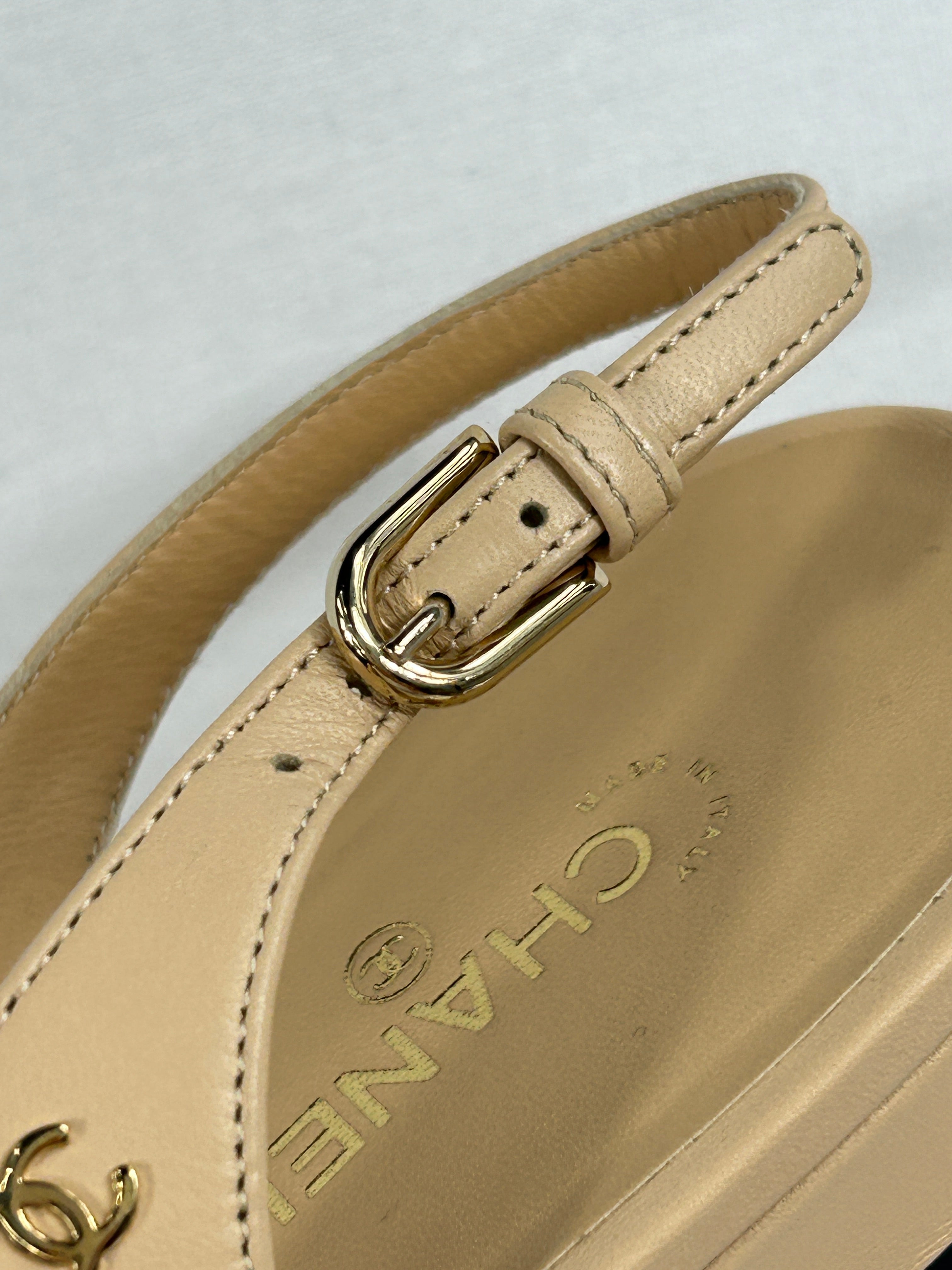 2-Tone Nude Leather/Black Fabric w/ Accent Pearl rounded Toe Low Heel Slingbacks