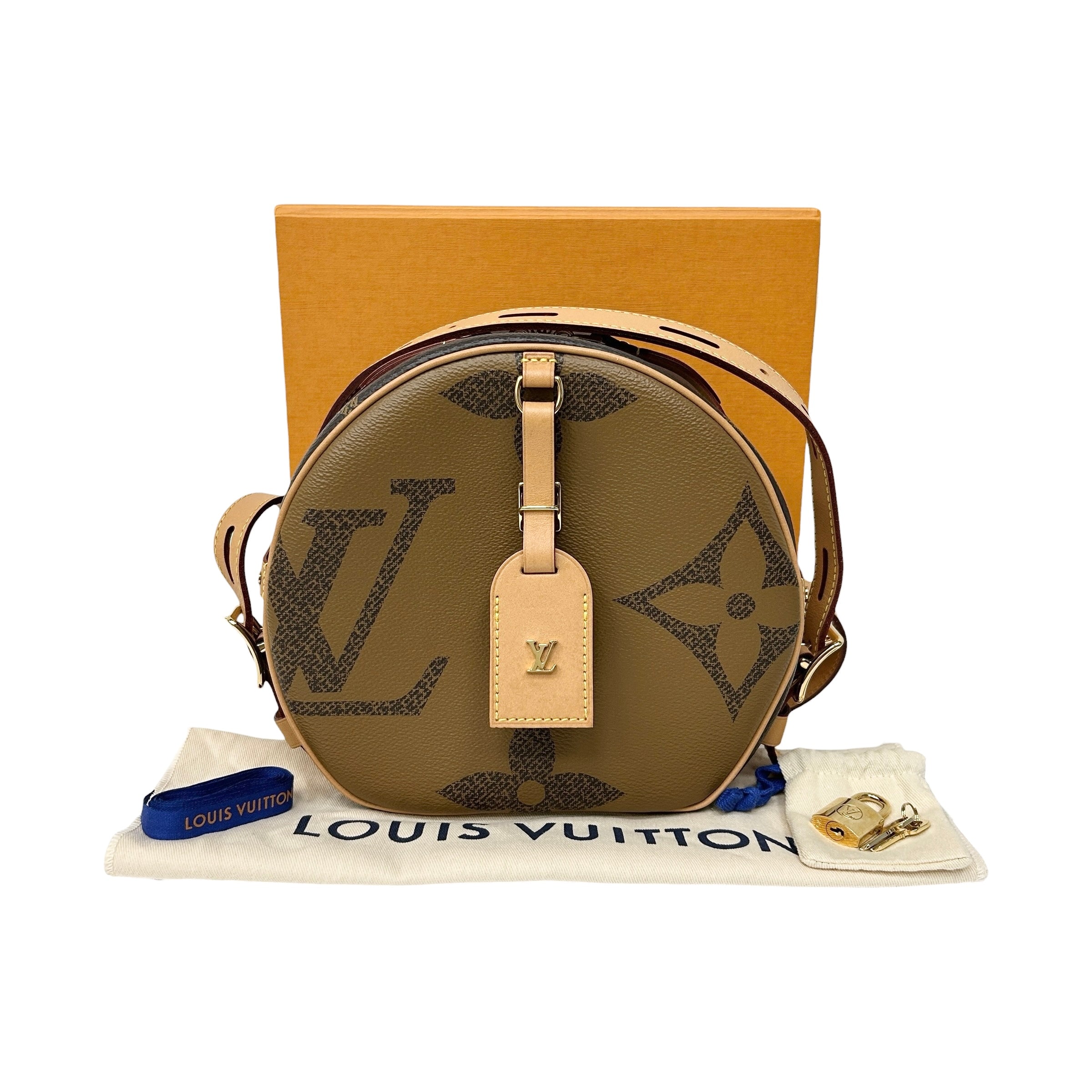 Reverse Monogram Giant Boite Chapeau Souple w/GHW