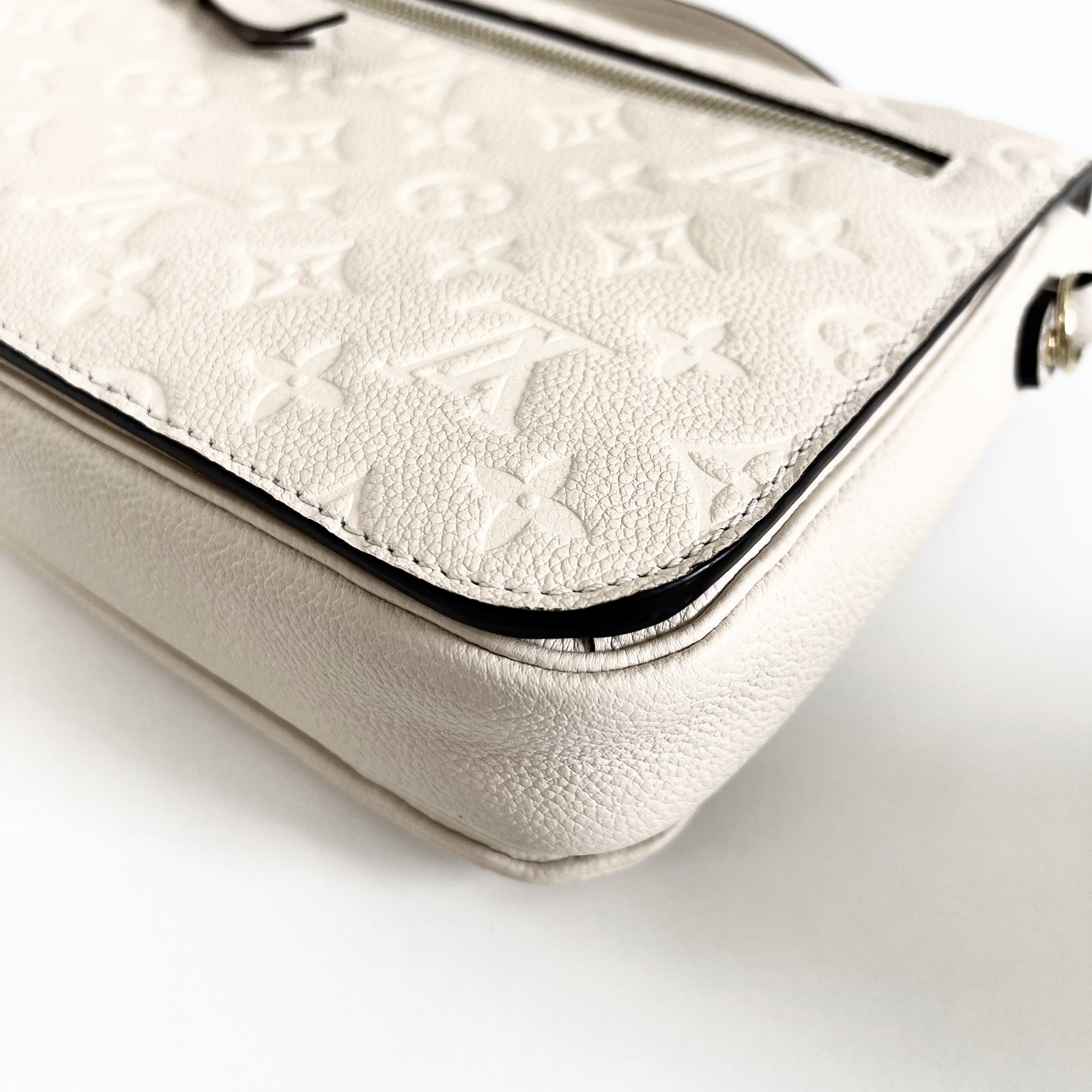 Crème Monogram Empreinte Leather Pochette Metis w/GHW