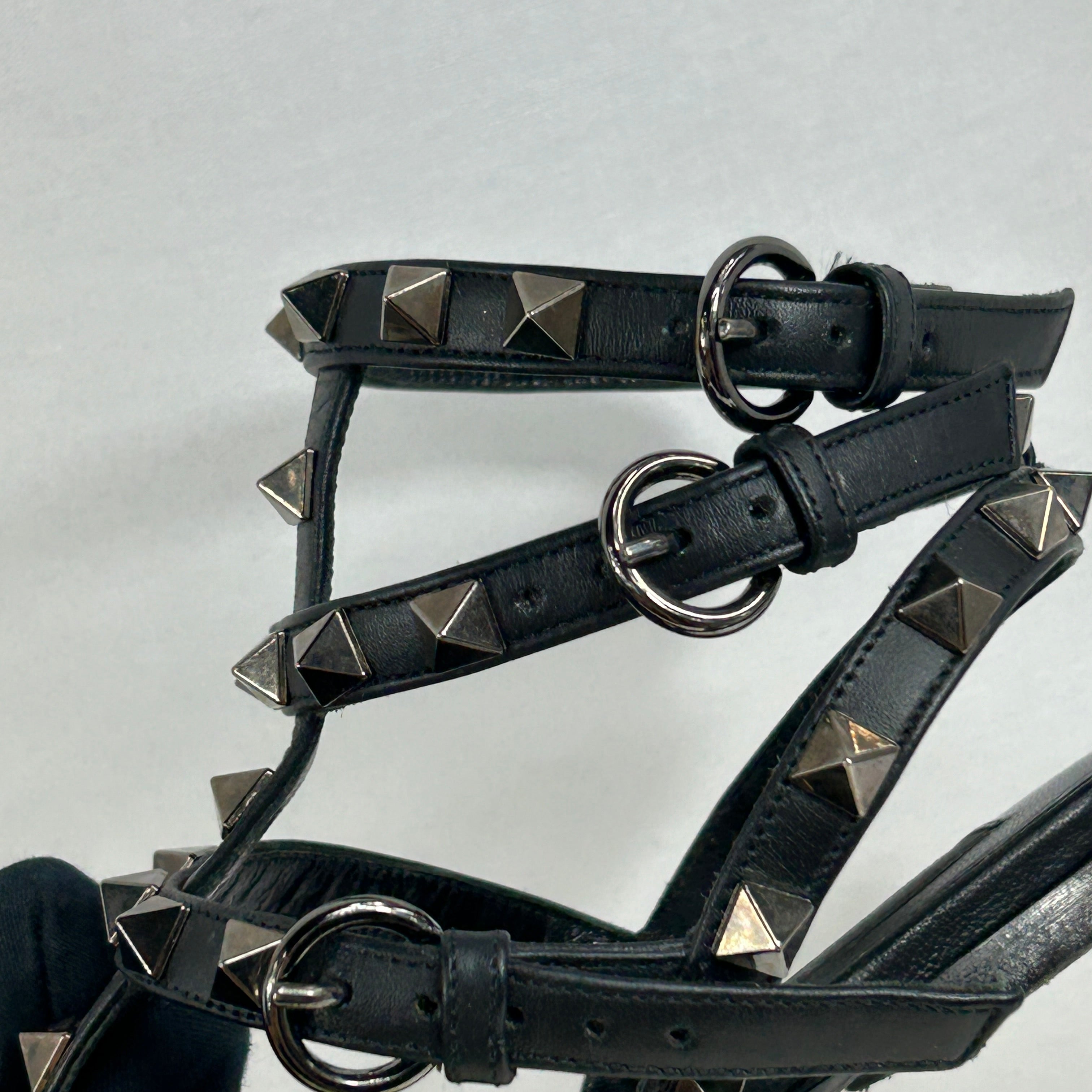 Black Leather Rockstud Flat Sandals