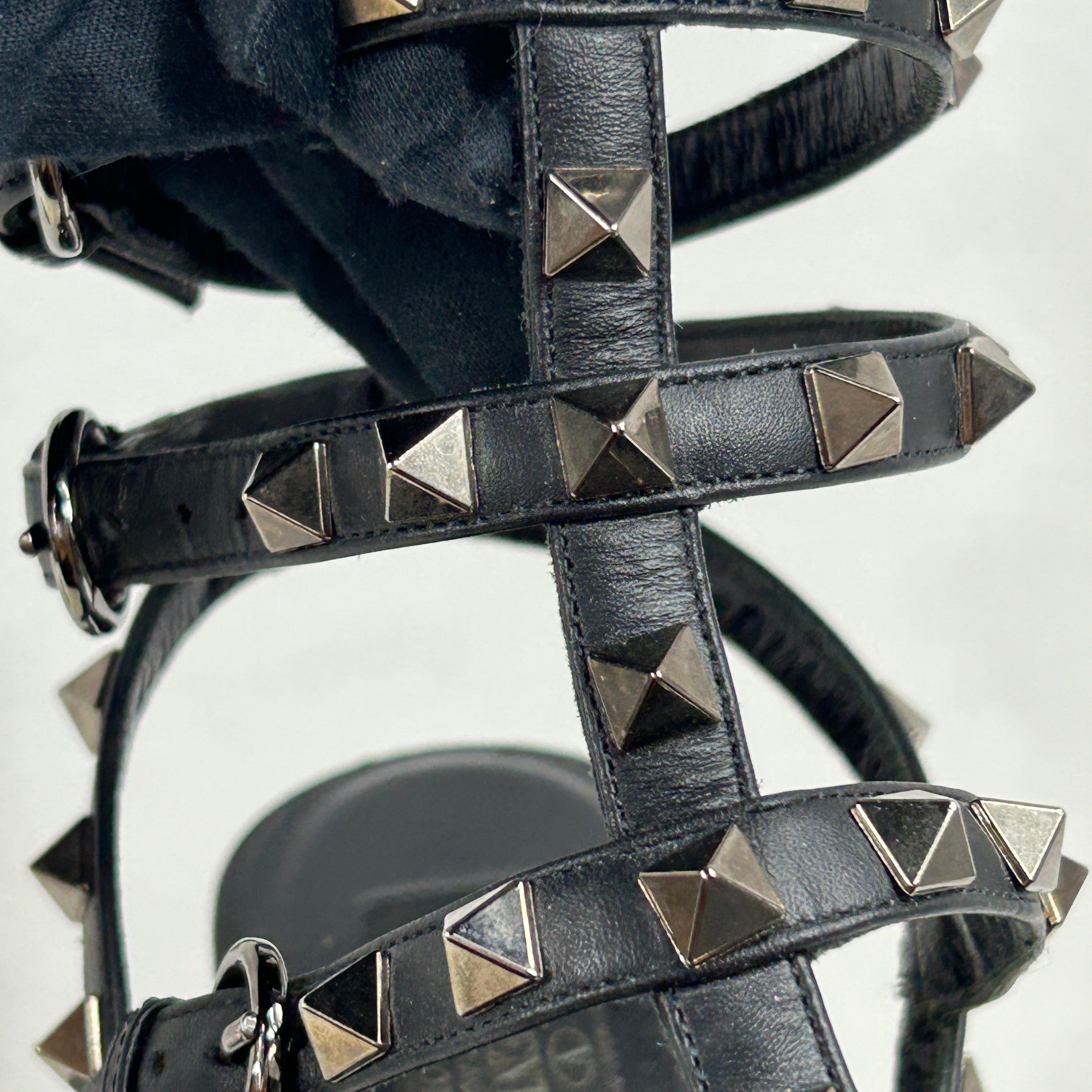 Black Leather Rockstud Flat Sandals