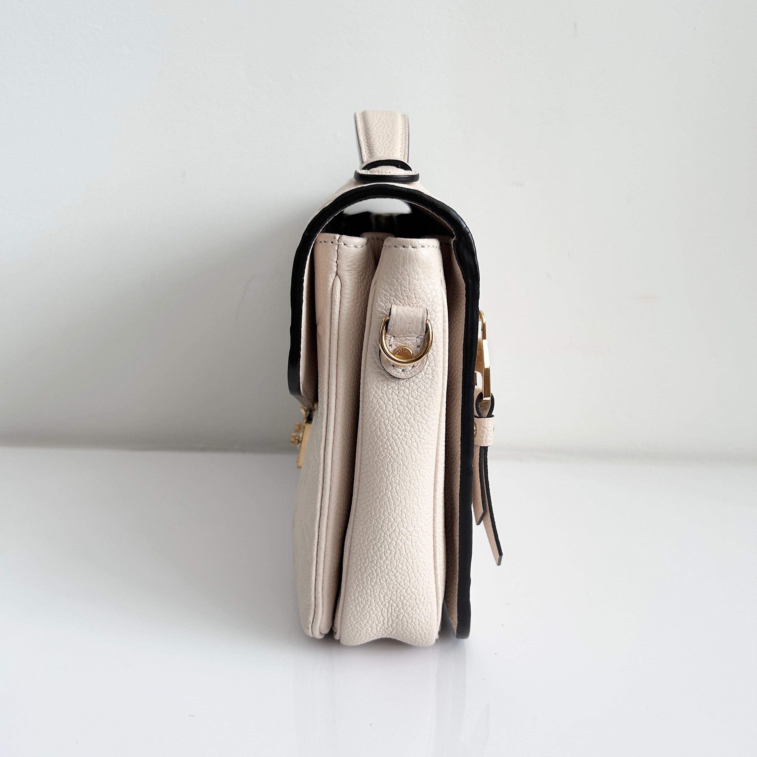 Crème Monogram Empreinte Leather Pochette Metis w/GHW