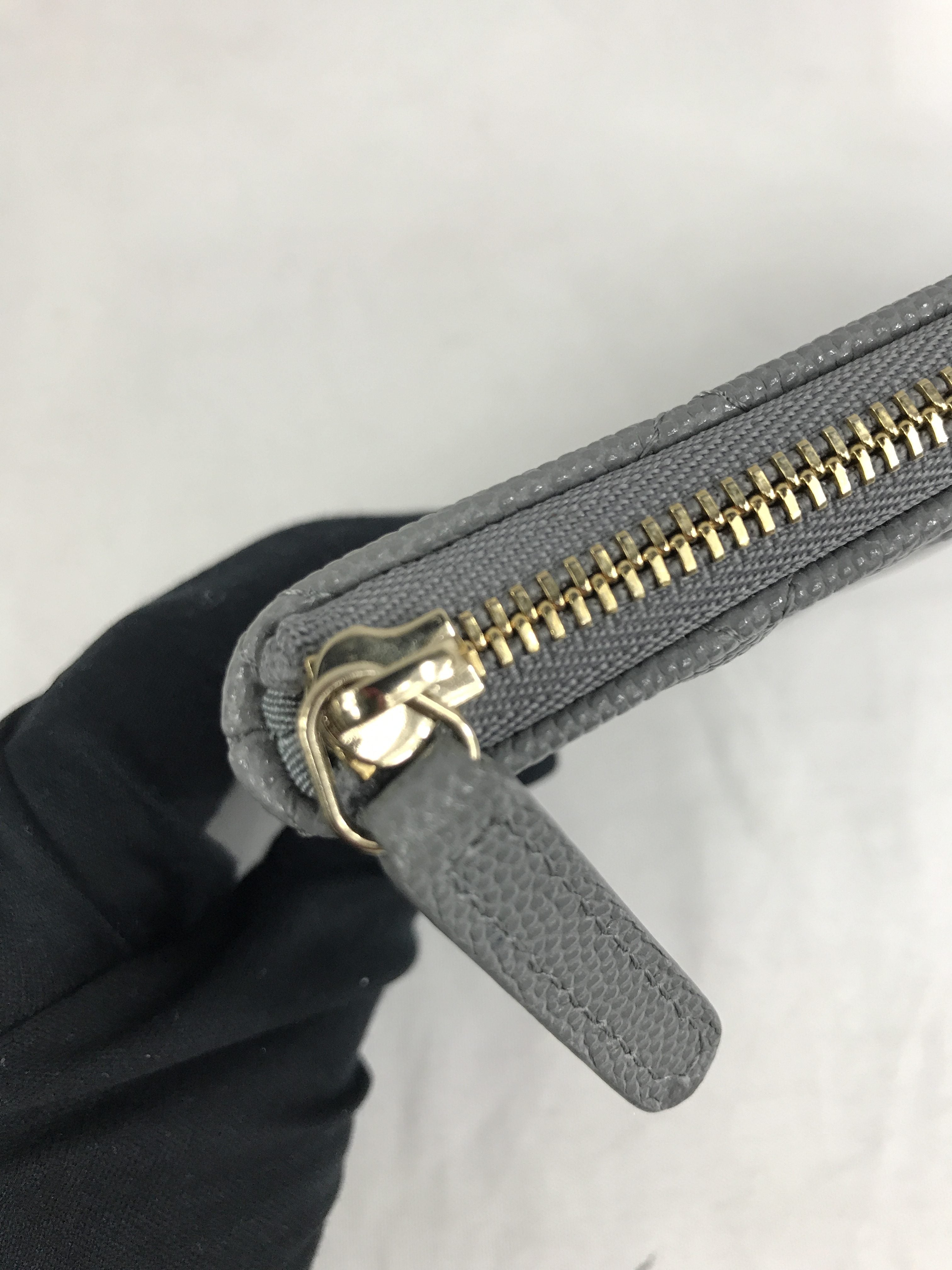 Grey 20C Quilted Caviar O-Pouch W/LGHW