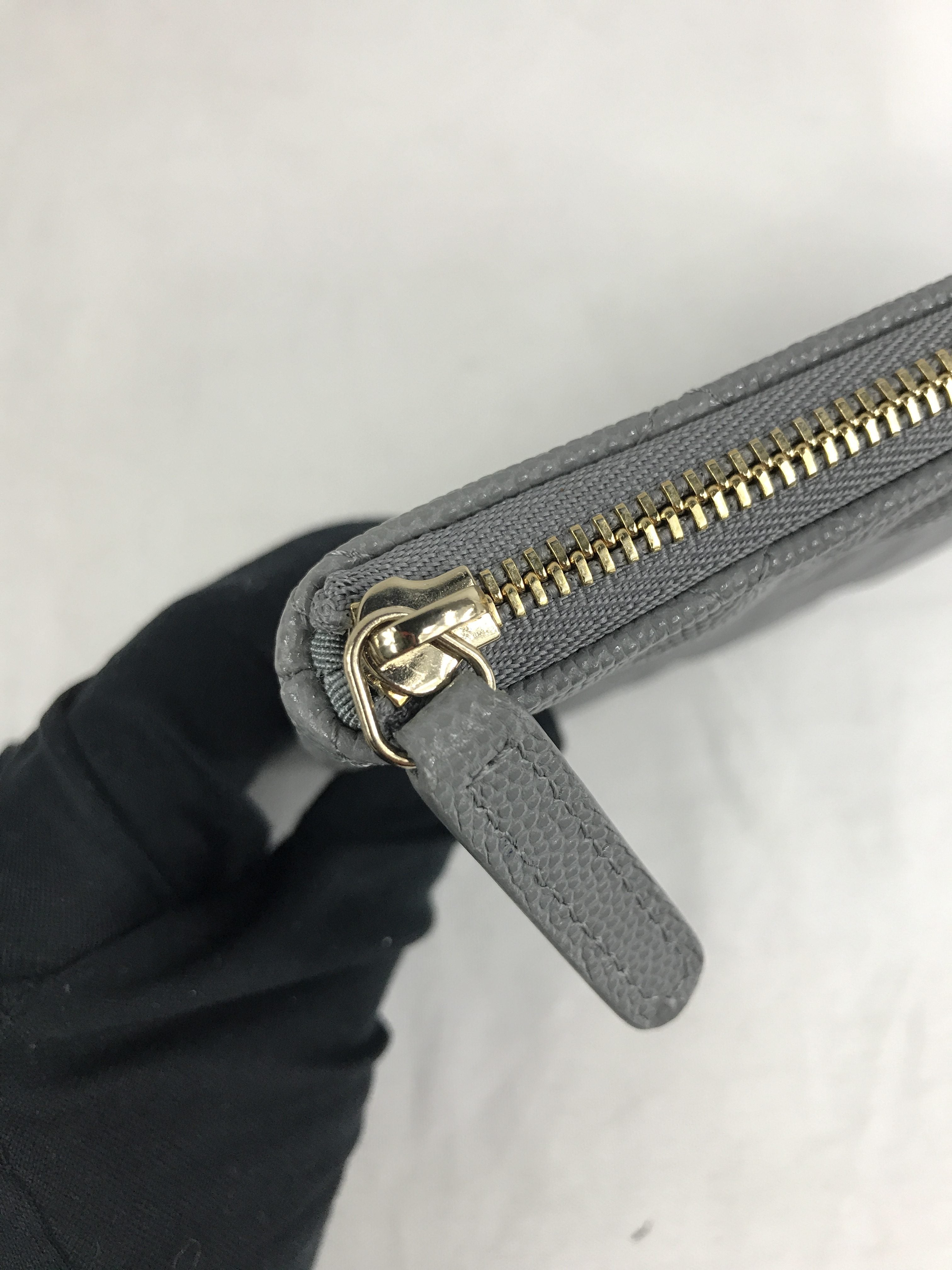 Grey 20C Quilted Caviar O-Pouch W/LGHW