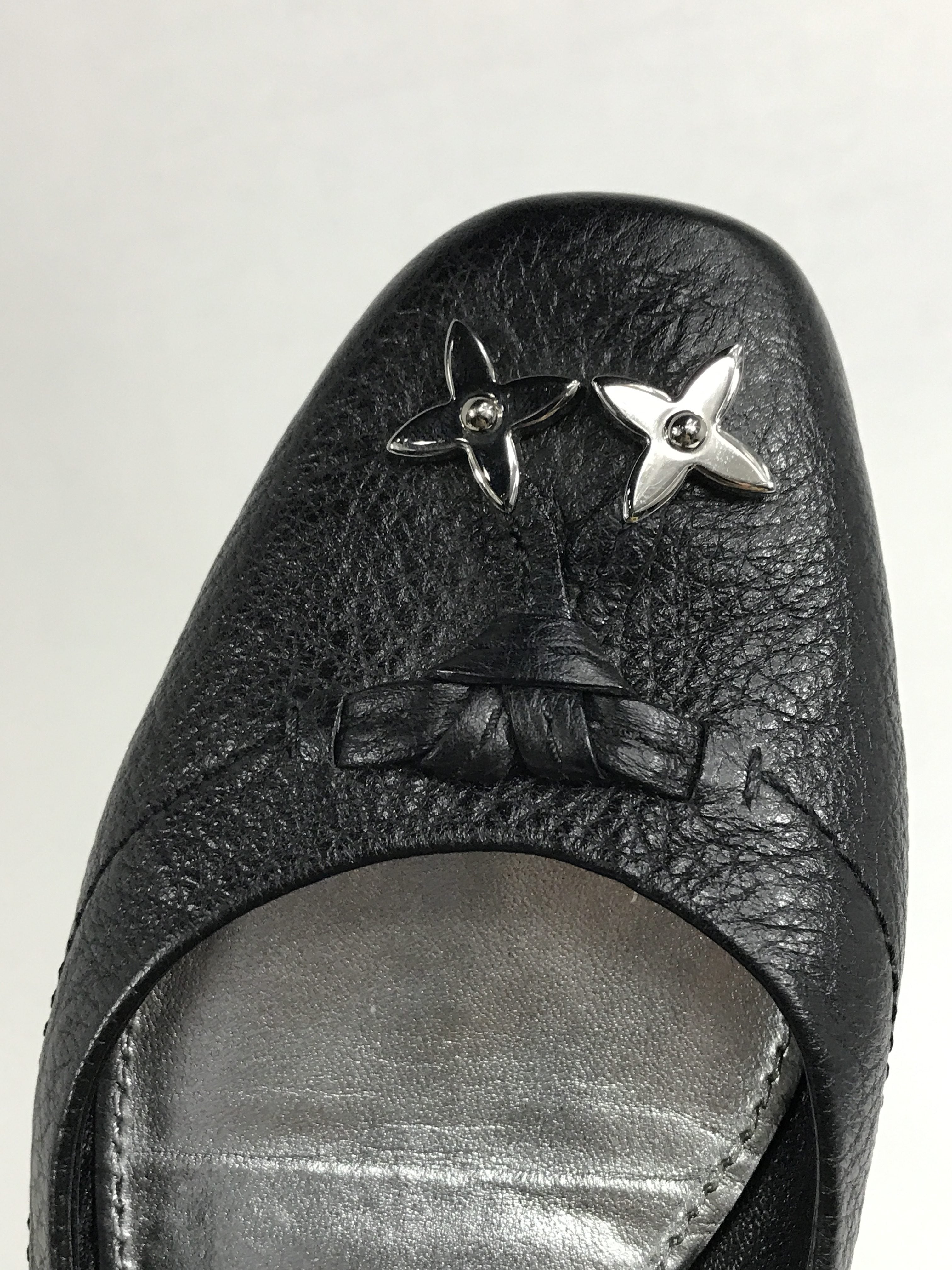 Black Grained Calfskin Leather Ballet Flats W/Floral Charms W/SHW