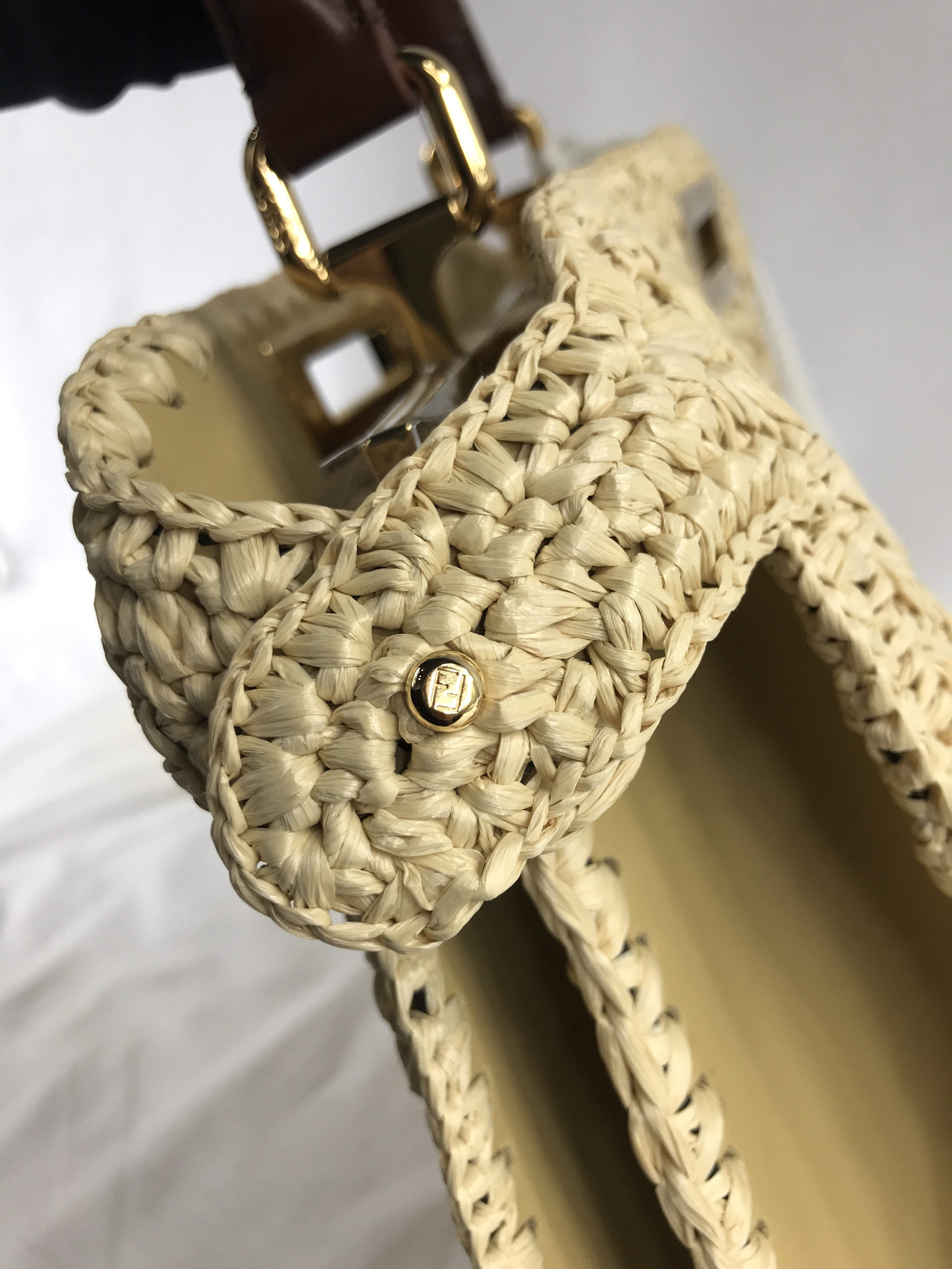 Woven Raffia Palm Medium ISeeU Peakaboo w/ Leather accents w/GHW