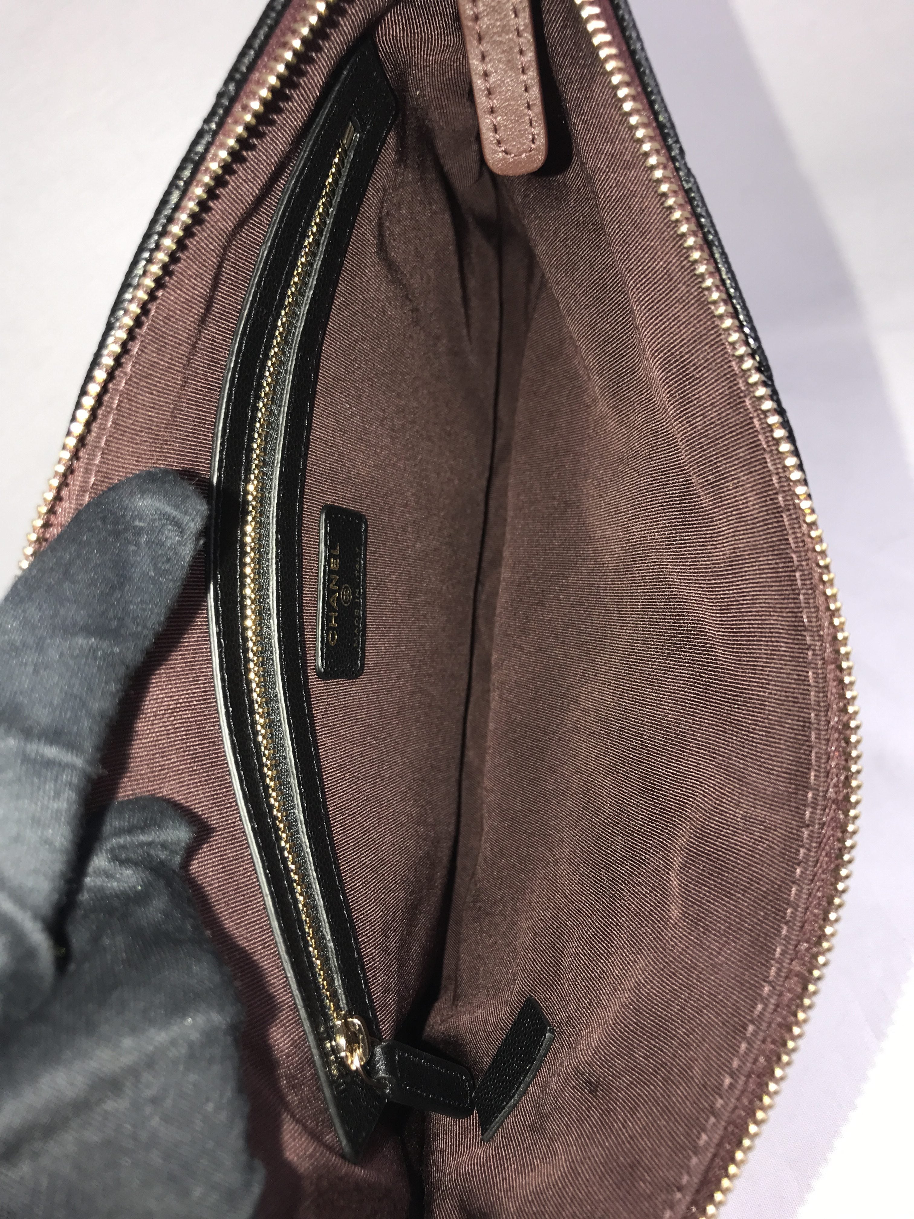 Black Caviar O-Pouch w/LGHW