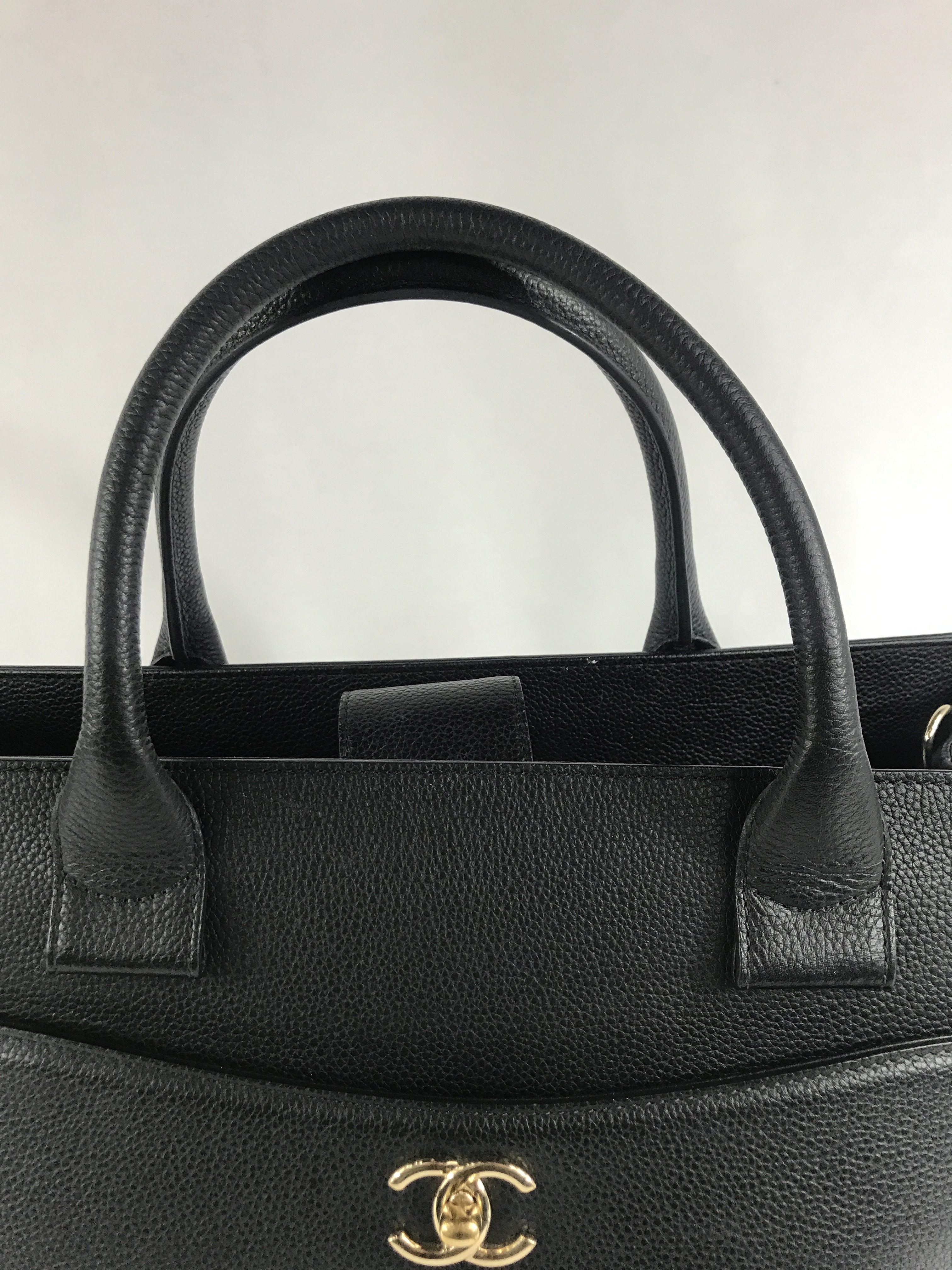 Black Caviar Large Neo Executive Tote w/ GHW
