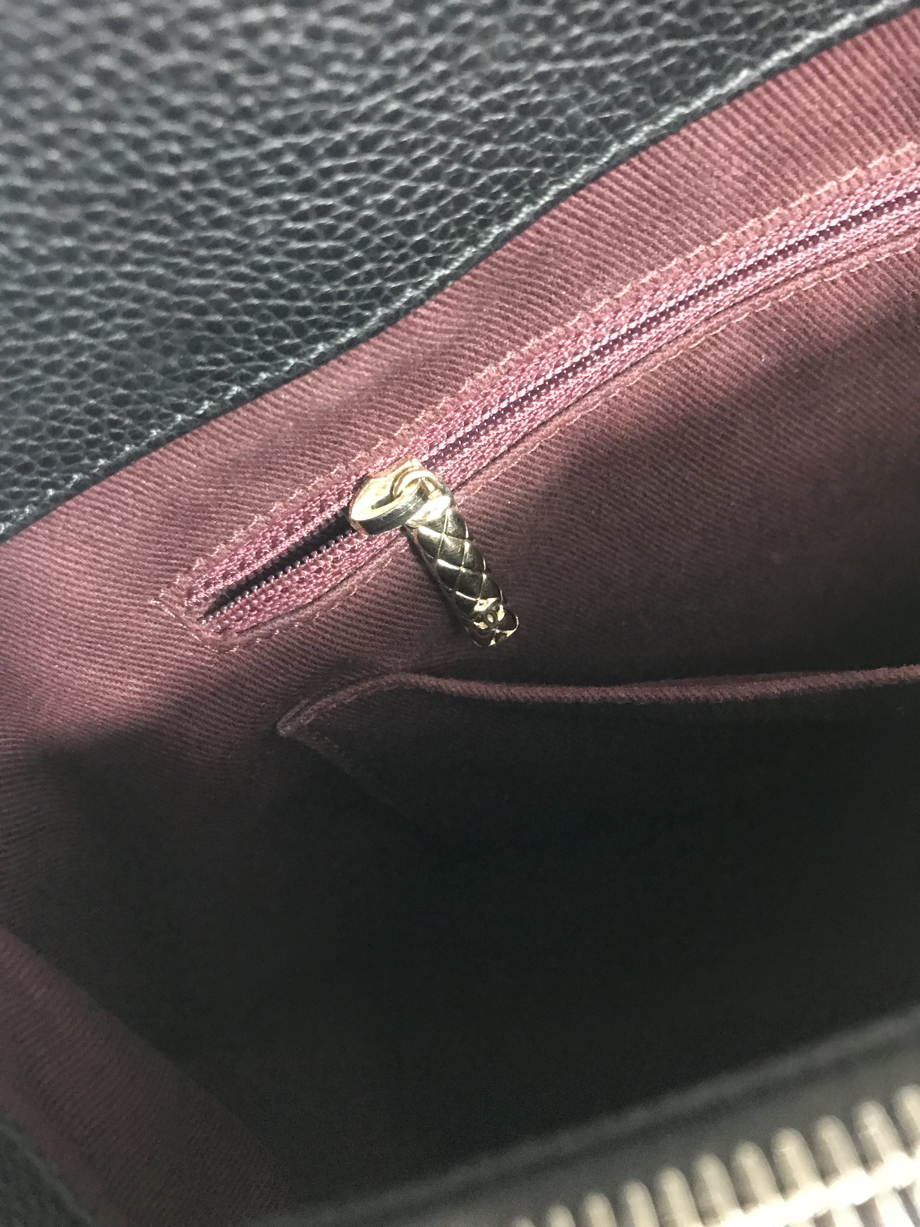 Black Caviar Large Neo Executive Tote w/ GHW