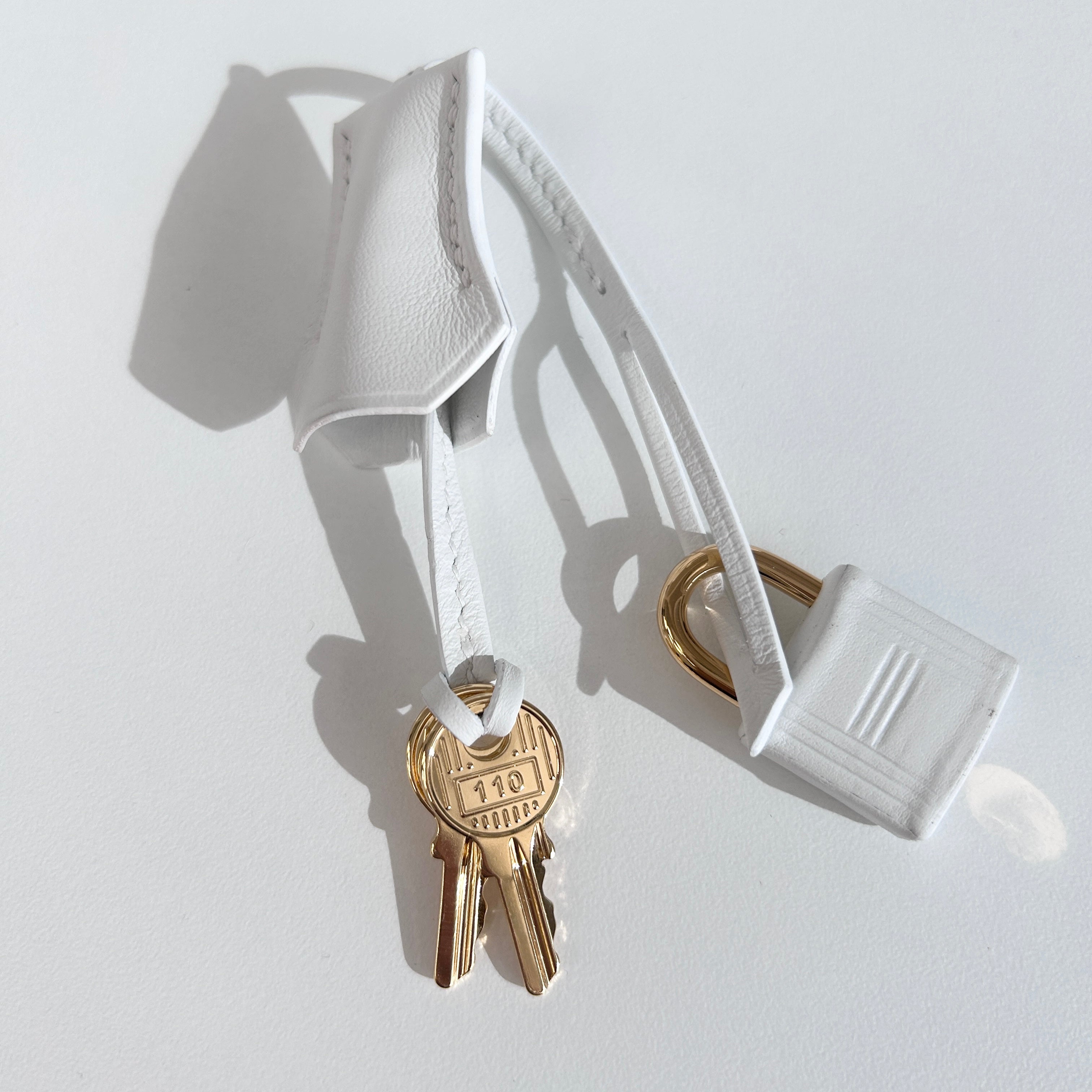 White Swift Leather 25 Birkin Bag w/GHW