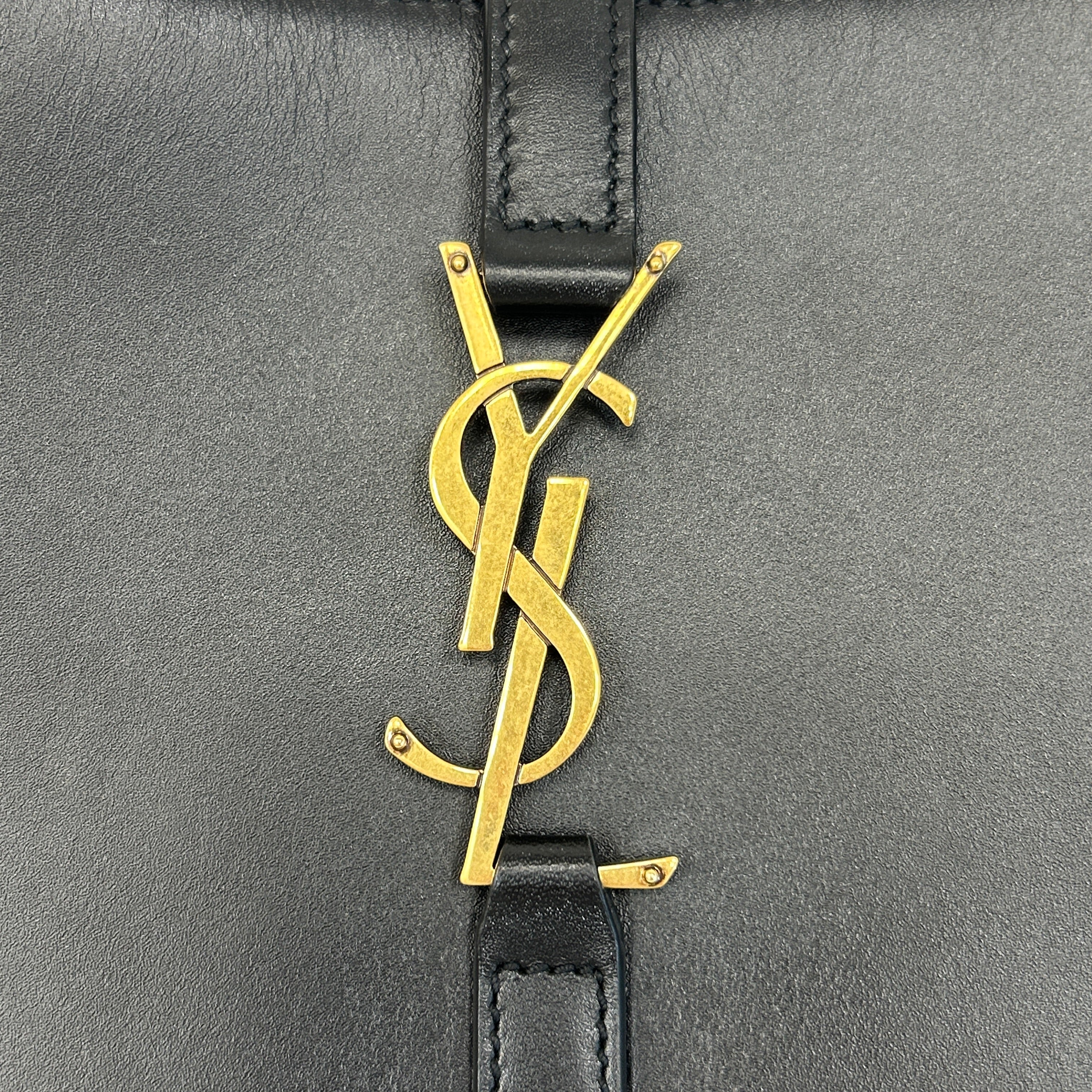 Le 5 À 7 Leather Tote Bag w/GHW