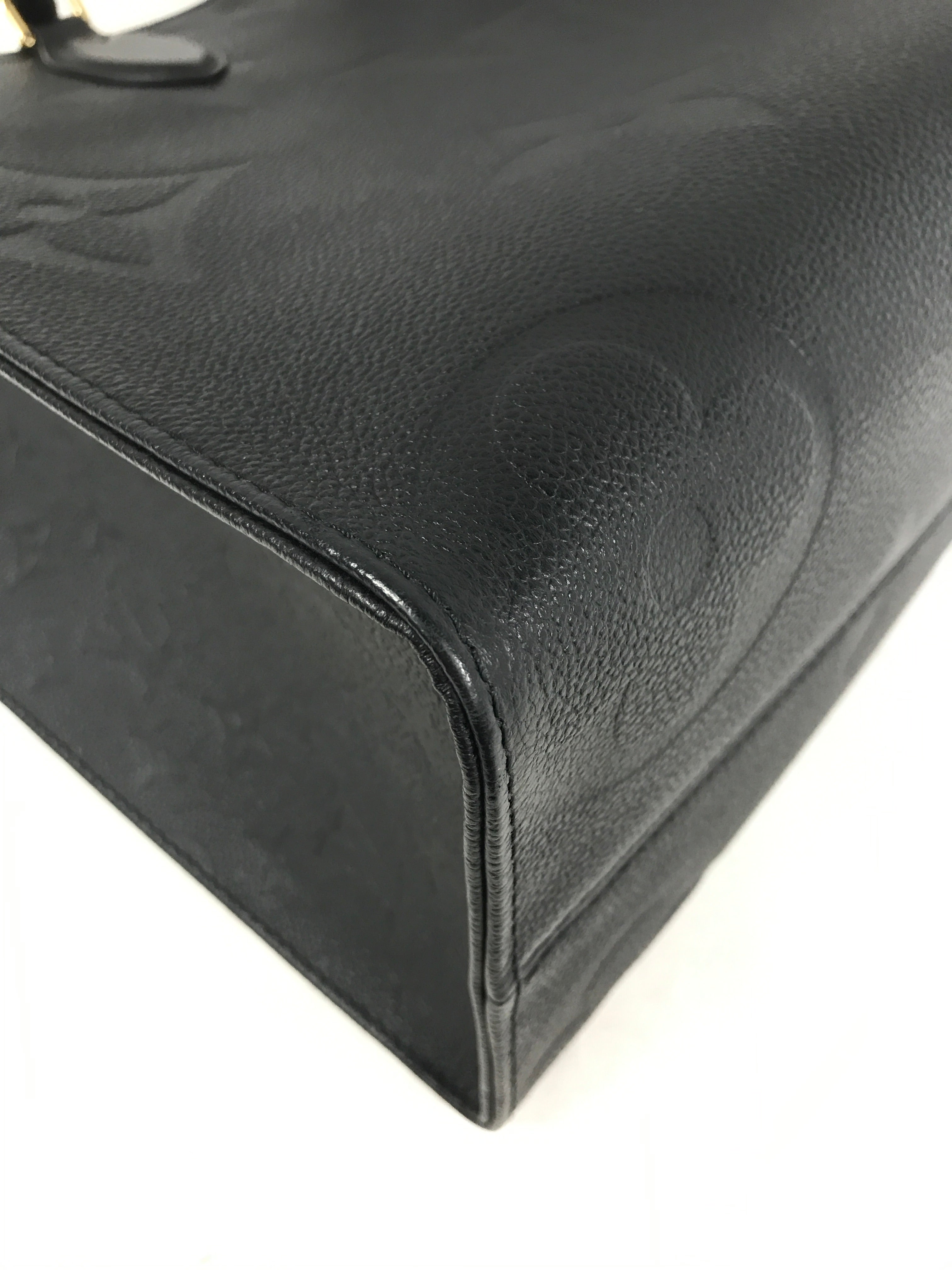 Black Empriente (Vachetta OnTheGo MM Tote w/GHW