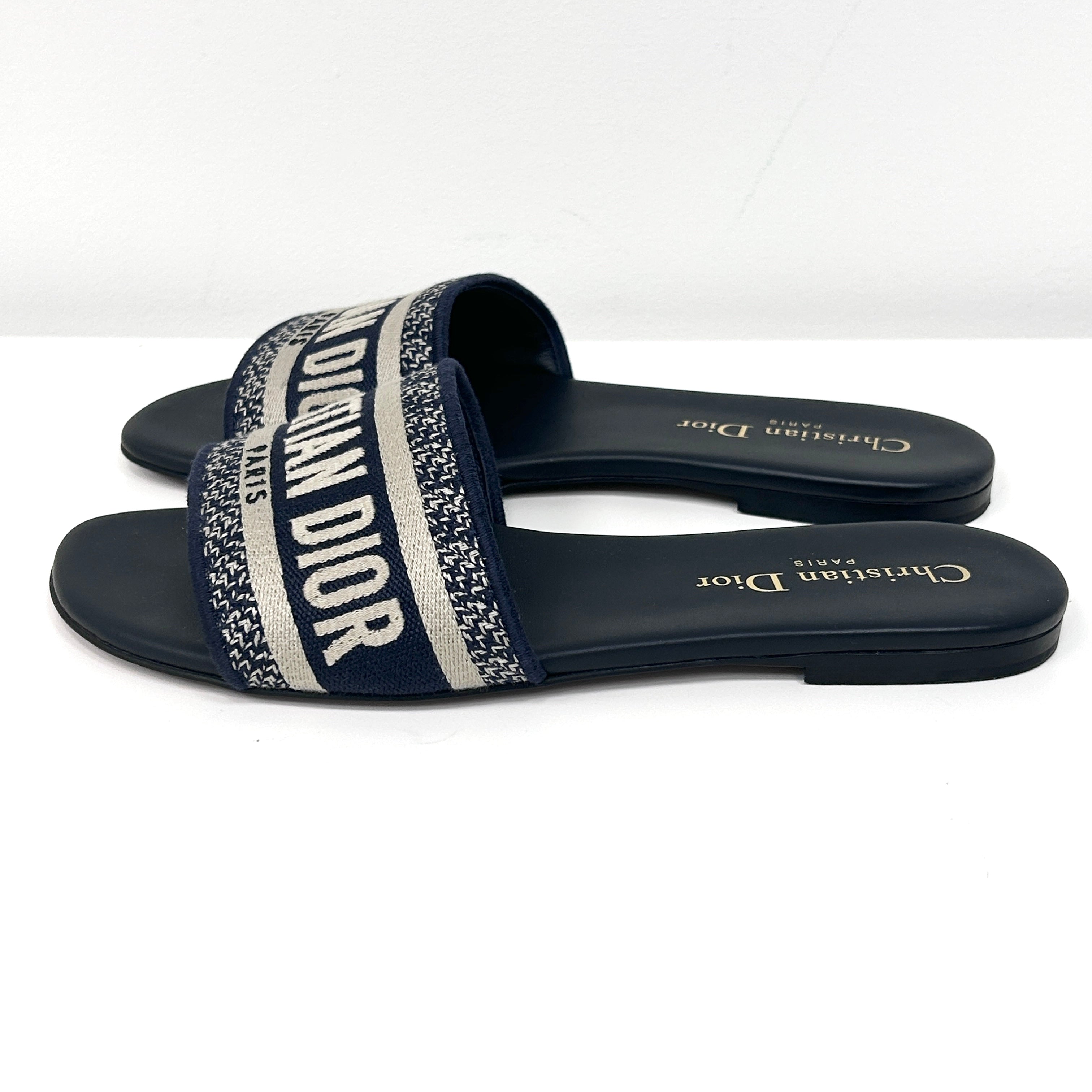 Deep Blue Embroidered Cotton Dway Slide
