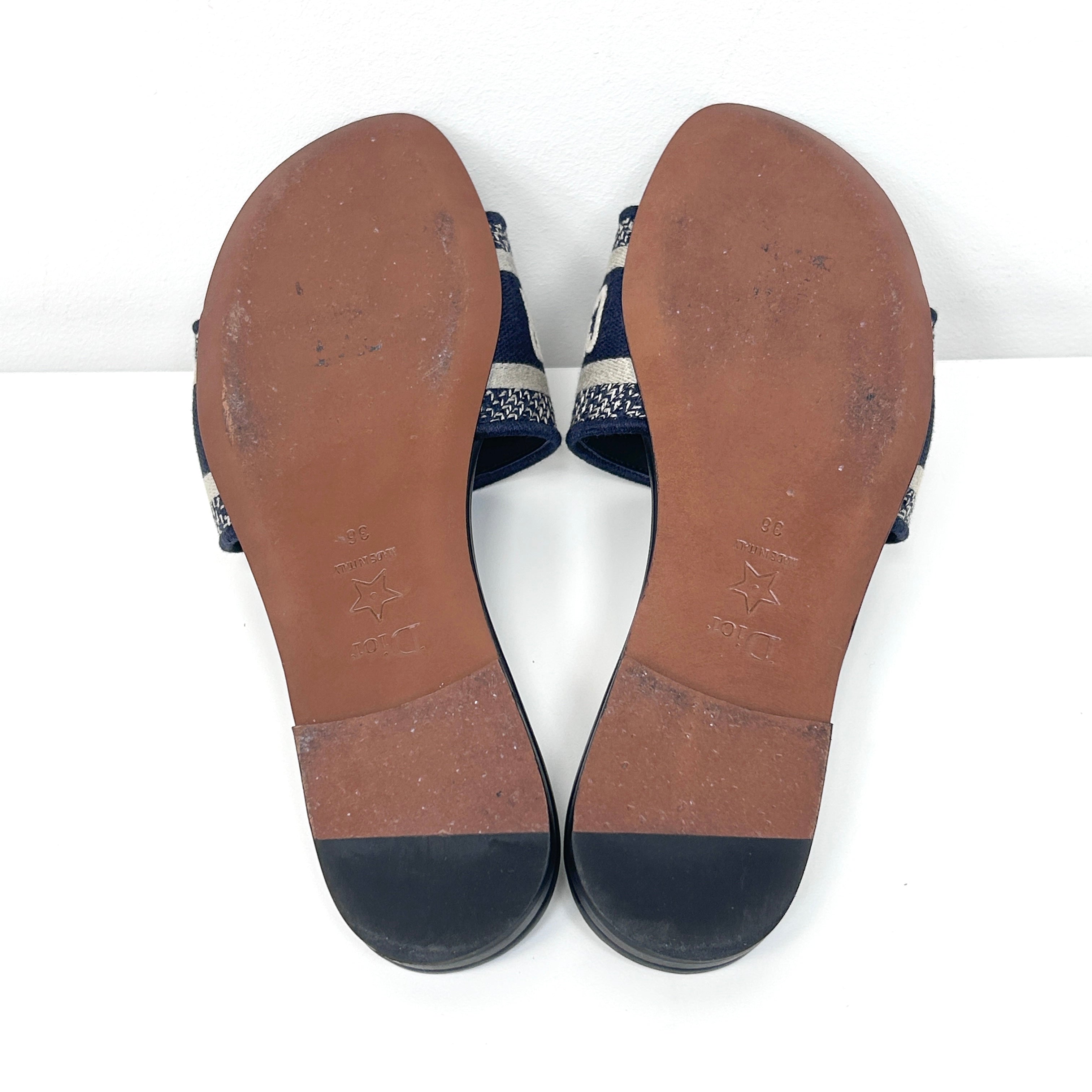 Deep Blue Embroidered Cotton Dway Slide