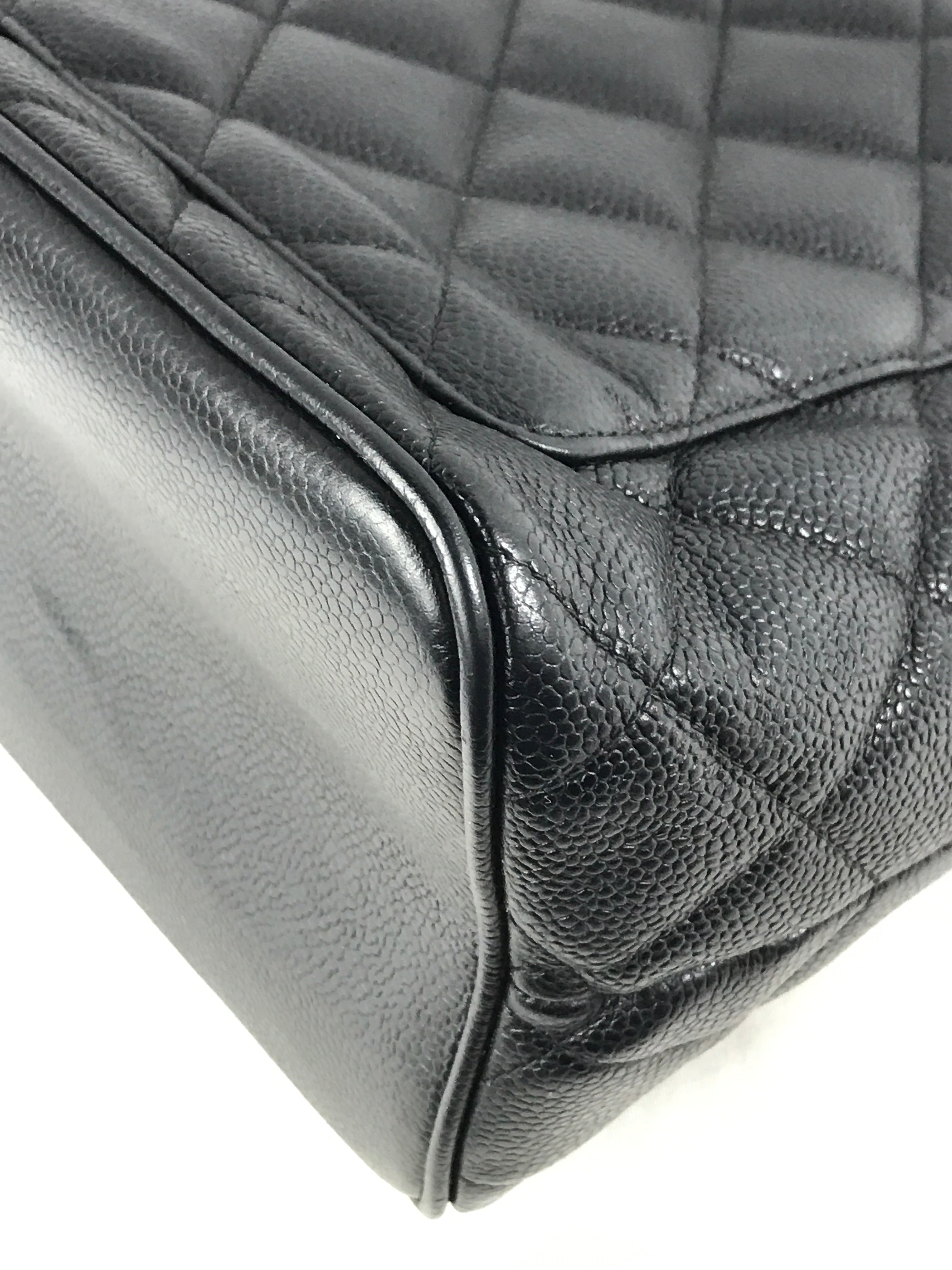 Black Caviar Quilted Timeless CC Medallion Tote w/RHW-PENDING
